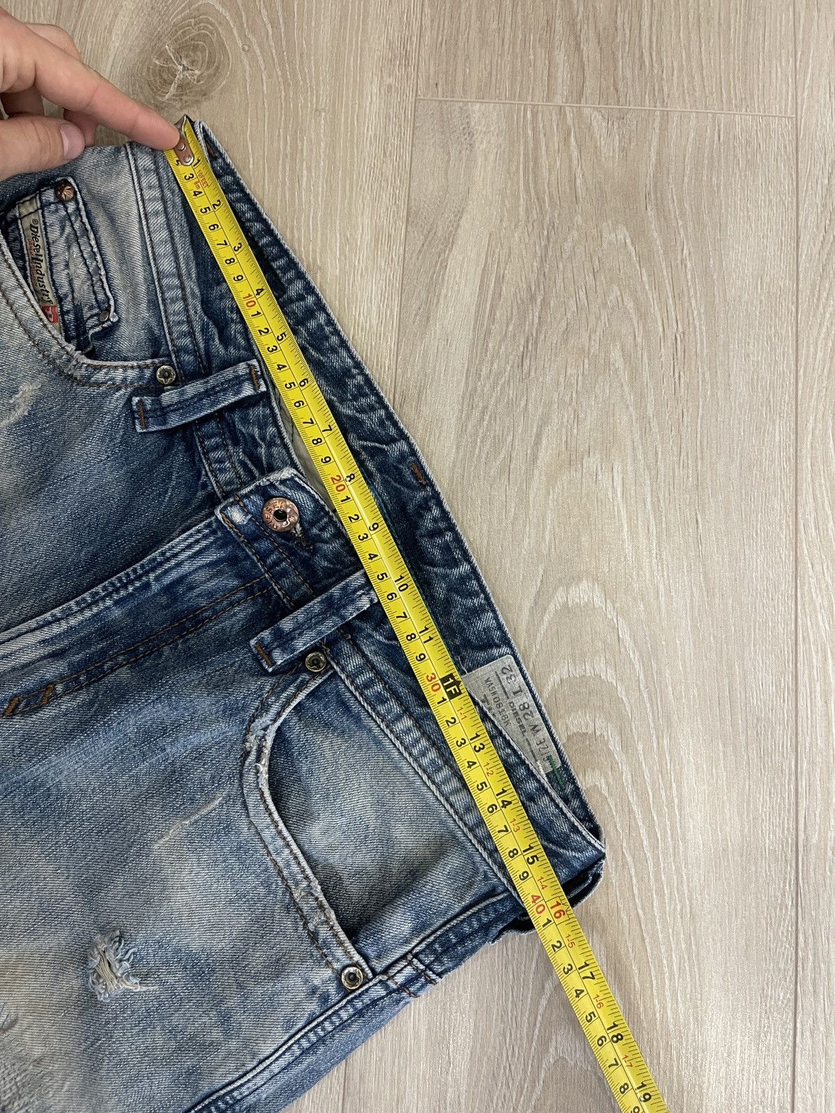 Diesel Vintage Diesel Distressed Jeans Faded Denim Pants W28 L32 Size US 28 / EU 44 - 15 Thumbnail