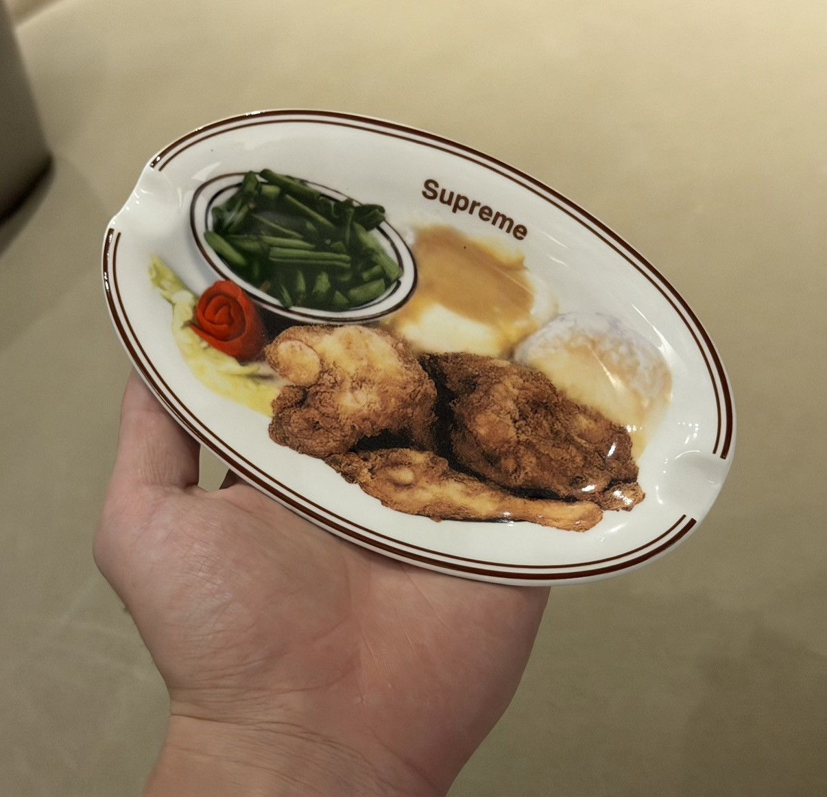 Supreme Supreme 18SS Chicken Dinner Plate Size ONE SIZE - 4 Thumbnail