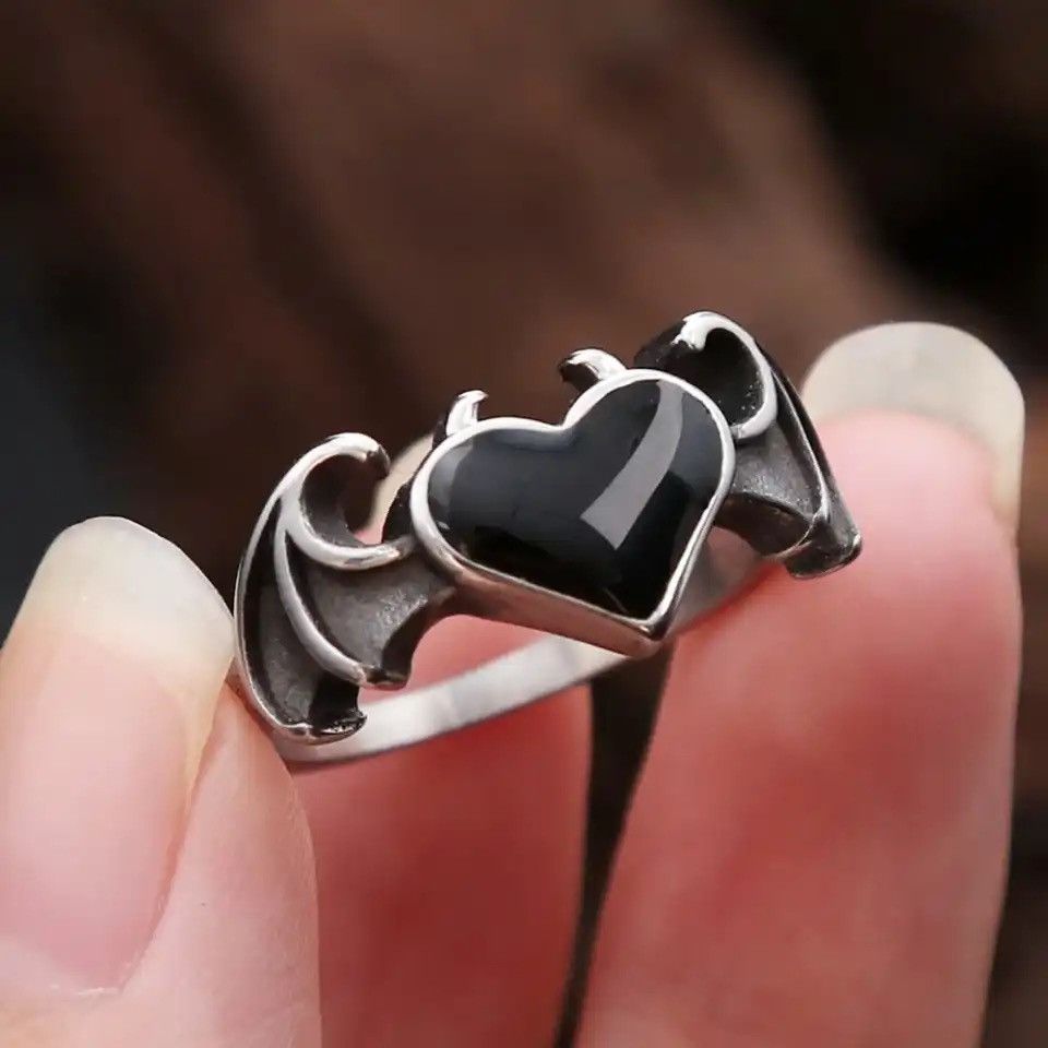 Jewelry × Vintage Vintage Angel Demon Wings Black Heart Ring Size ONE SIZE - 1 Thumbnail