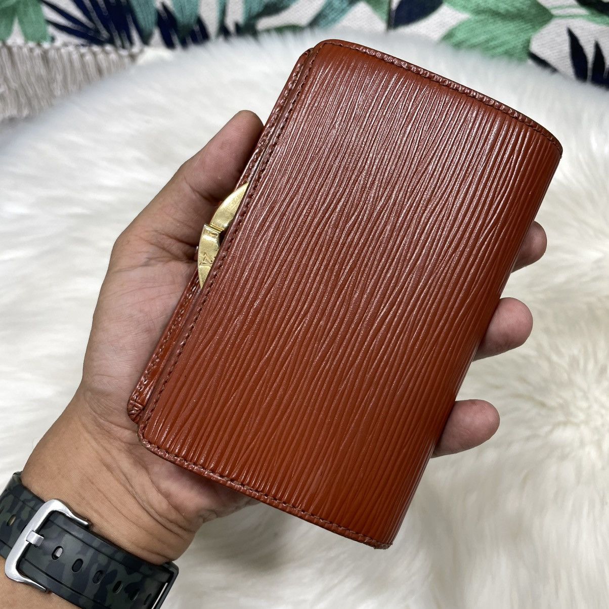 Louis Vuitton Authentic LOUIS VUITTON EPI Leather Kisslock Bifold Wallet Size ONE SIZE - 7 Thumbnail