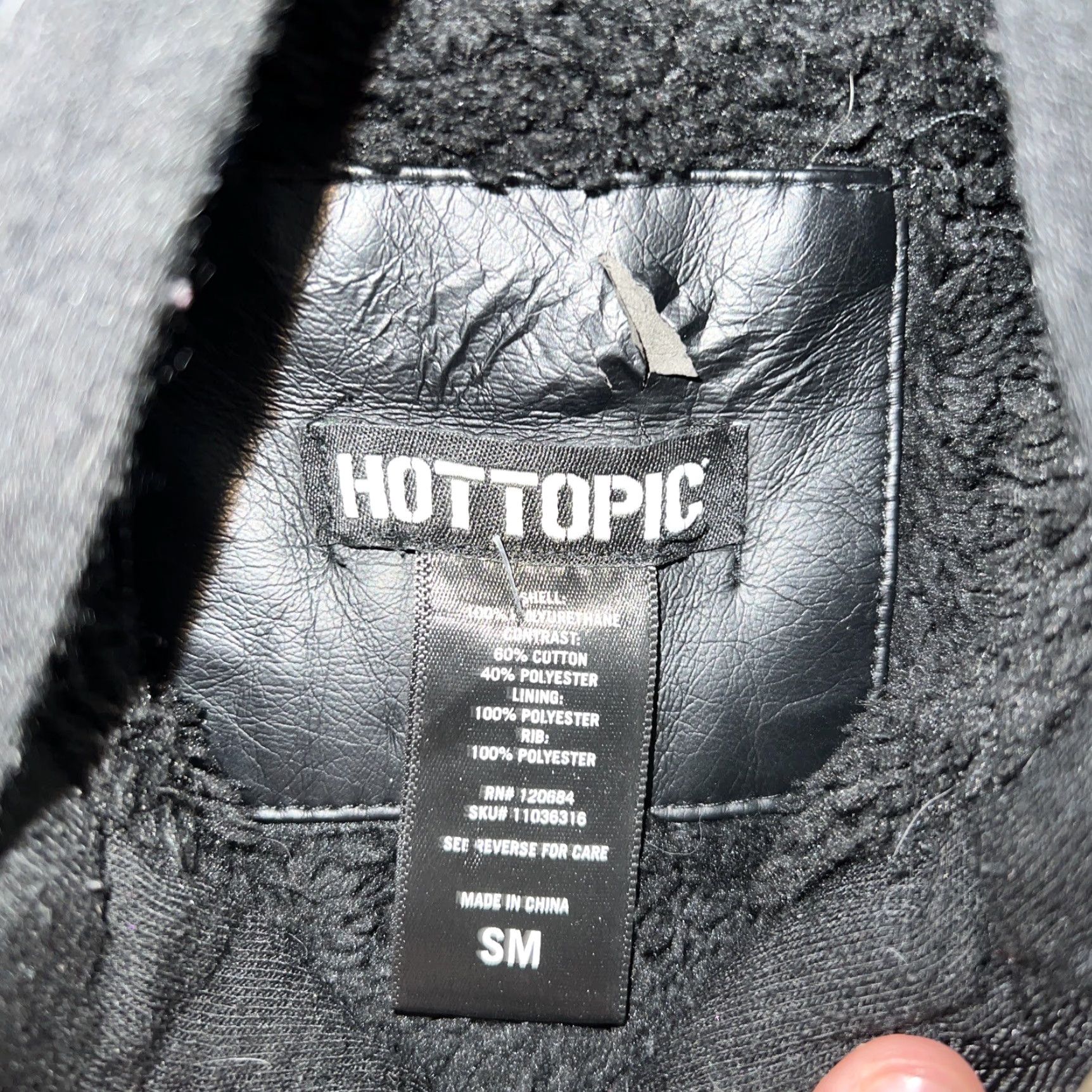 Hot Topic Hot Topic Jacket Women’s Small Black Faux Leather Fleece-Lined Womens Size S / US 4 / IT 40 - 3 Thumbnail