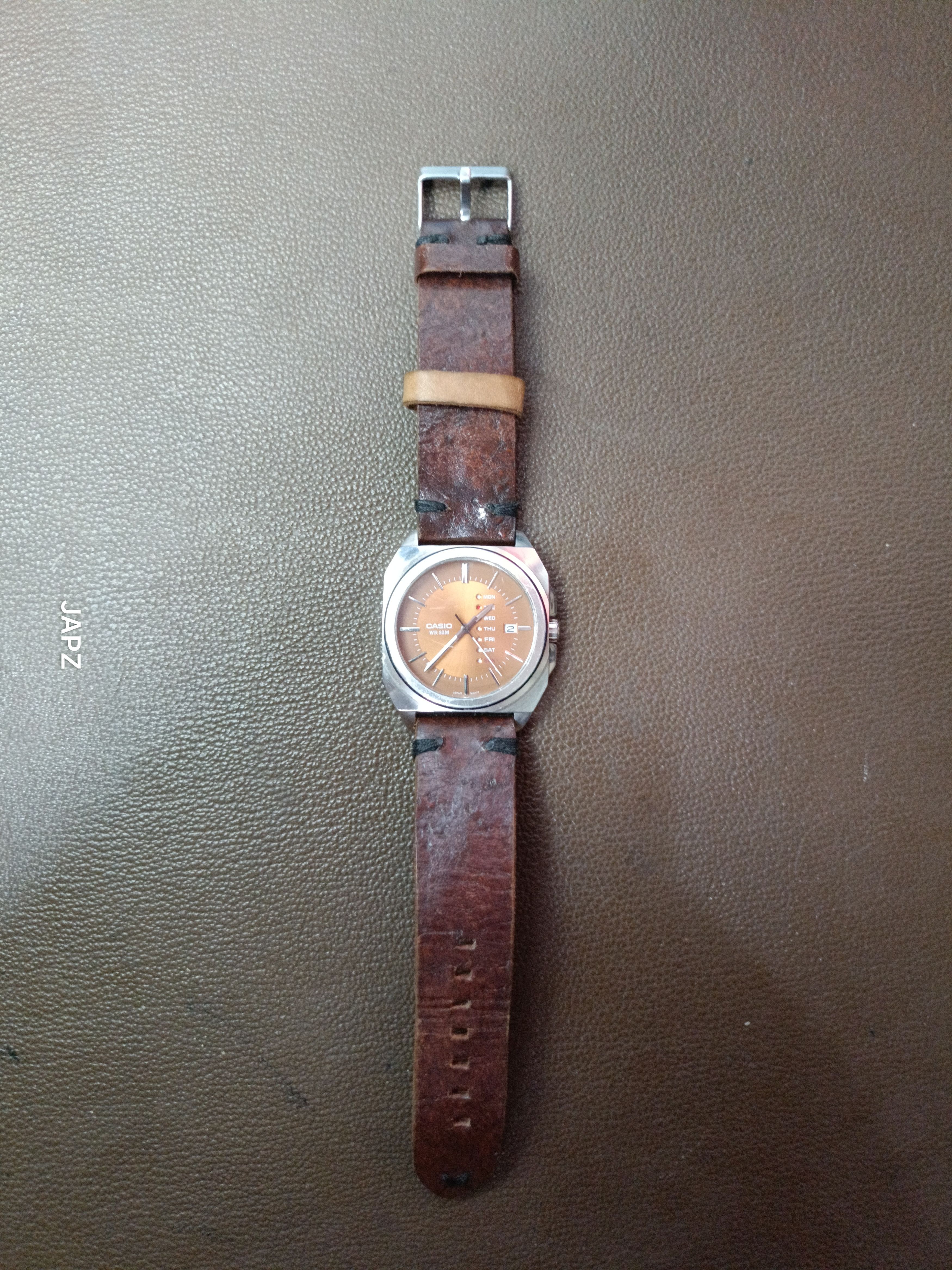 Casio Rare Casio mtf 117 champange dial watch Size ONE SIZE - 2 Thumbnail