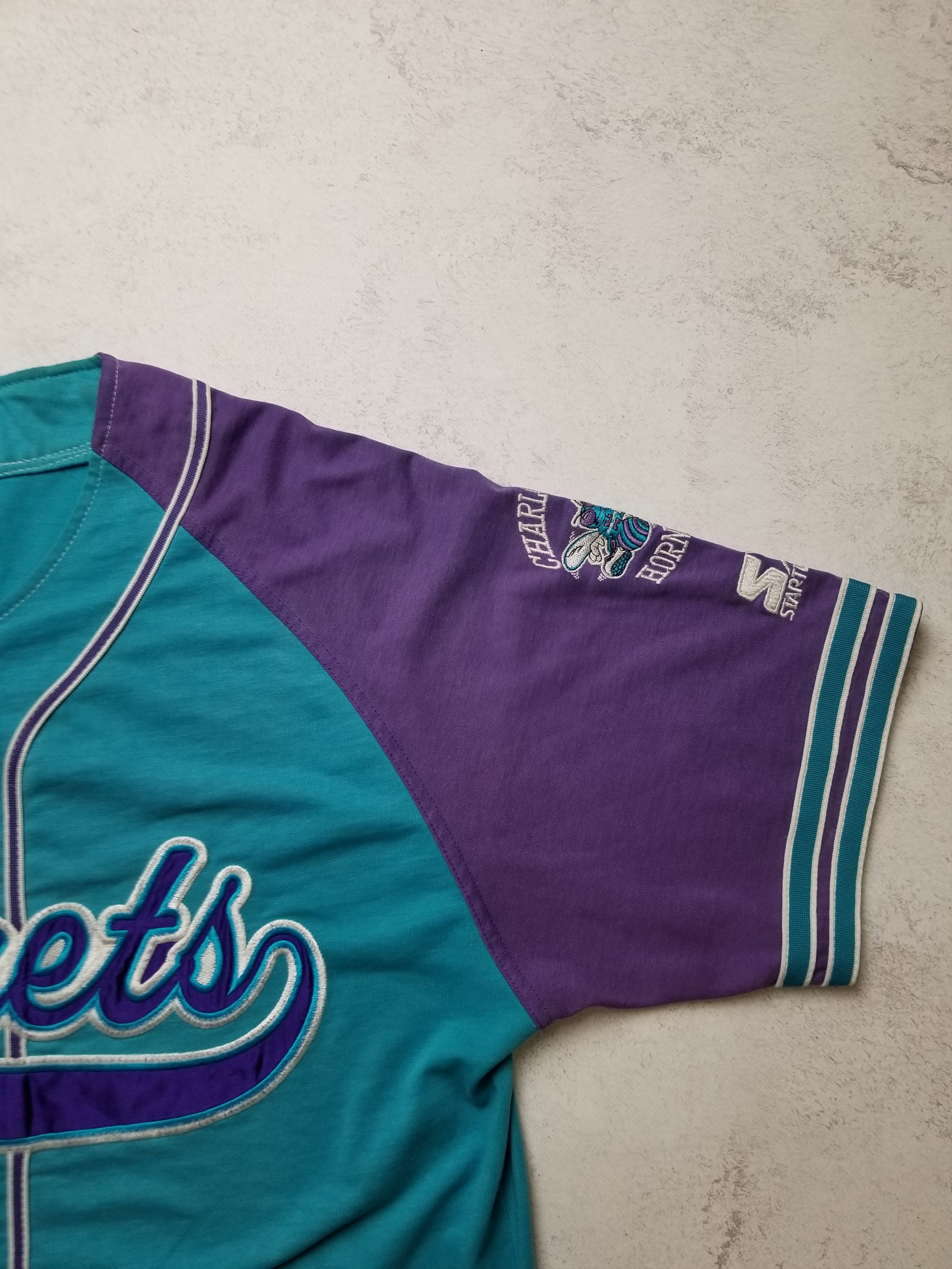 Starter VTG Starter Charlotte Hornets 90s Retro Basketball Jersey Size US L / EU 52-54 / 3 - 10 Thumbnail