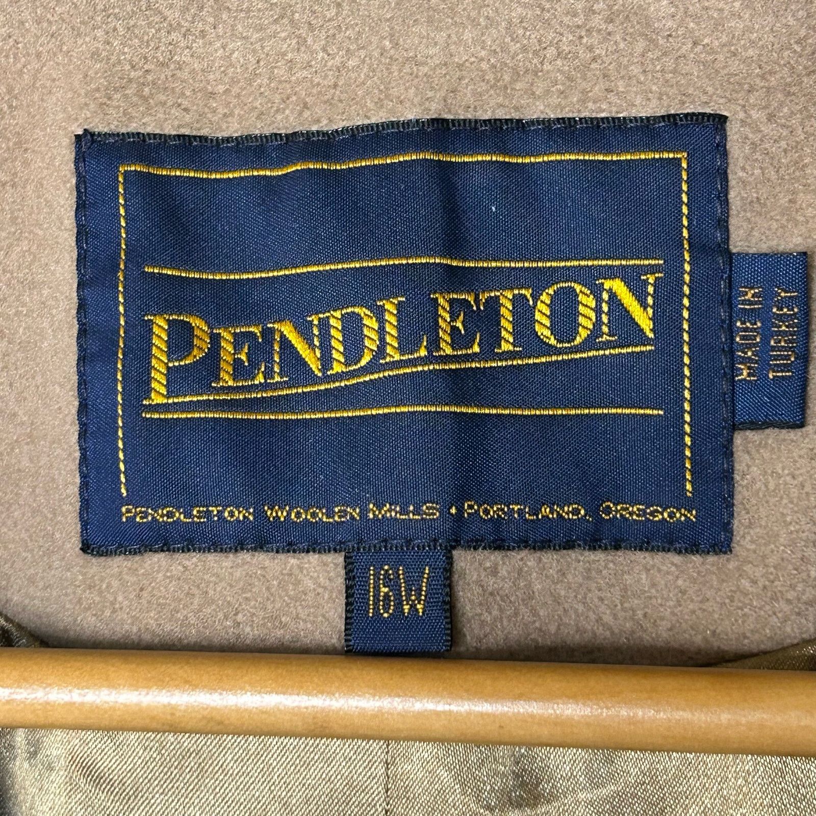 Pendleton Pendleton Coat Vintage Wool Nylon Cashmere Tan Career Sz 16W Size XXL / US 16-18 / IT 52-54 - 4 Thumbnail