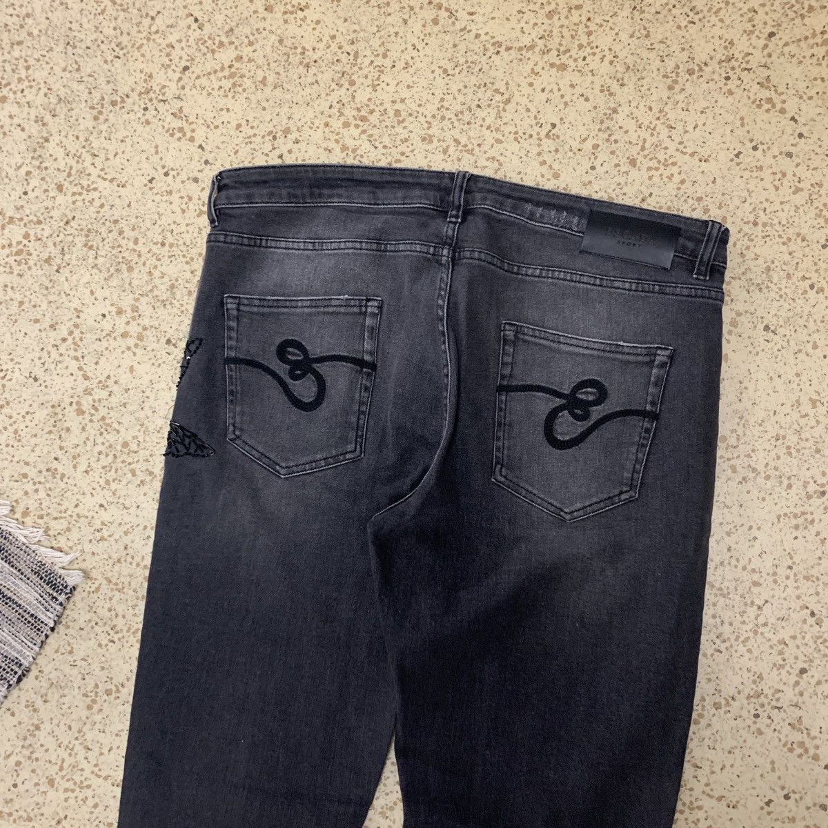 Escada Escada Very Rare Dragonfly Grey Washed Jeans NEW Size 25" / US 0 / IT 36 - 19 Thumbnail