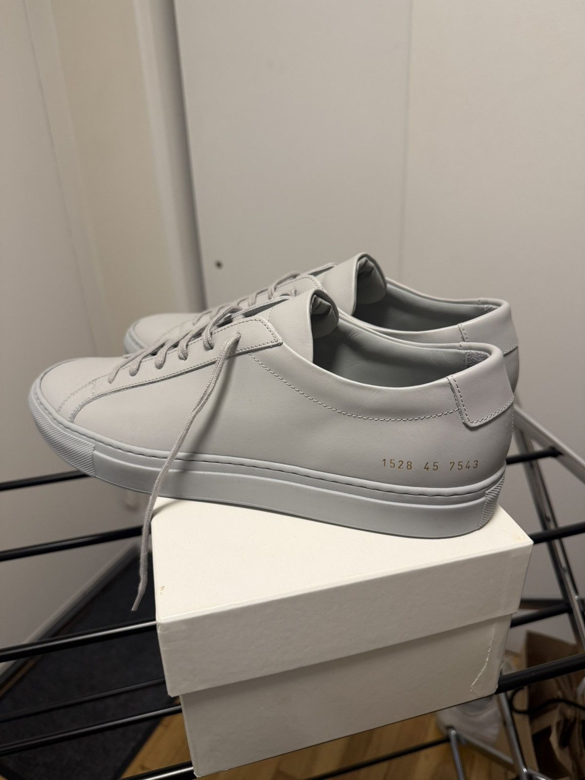 Common Projects Common Projects Achilles Low-Top Sneakers in Light Gray Size US 11.5 / EU 44-45 - 3 Thumbnail