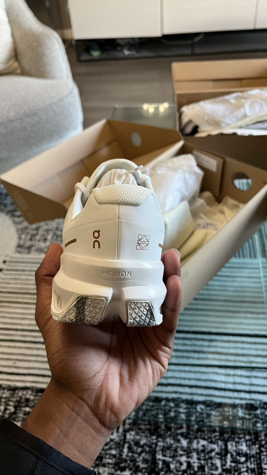 Loewe × On On X Loewe oncloud Size US 9 / IT 39 - 6 Thumbnail