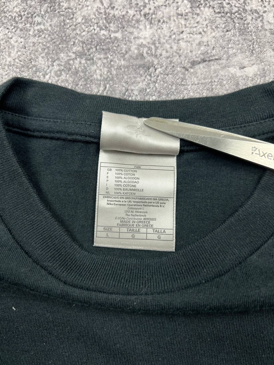 Nike Vintage Tee 90s Nike Central Box Logo Swoosh T-shirt Y2k Size US L / EU 52-54 / 3 - 6 Thumbnail