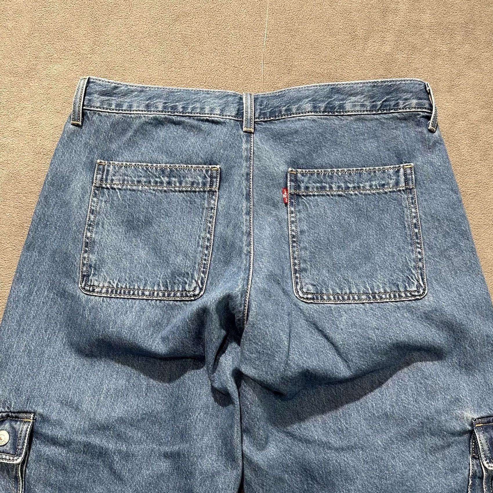 Levi's Levi's Jeans Womens 31 Blue Denim Cargo Pocket 90s Y2K Festival Relaxed Straight Mens Womens Girls Size 24" / US 00 / IT 34 - 4 Thumbnail