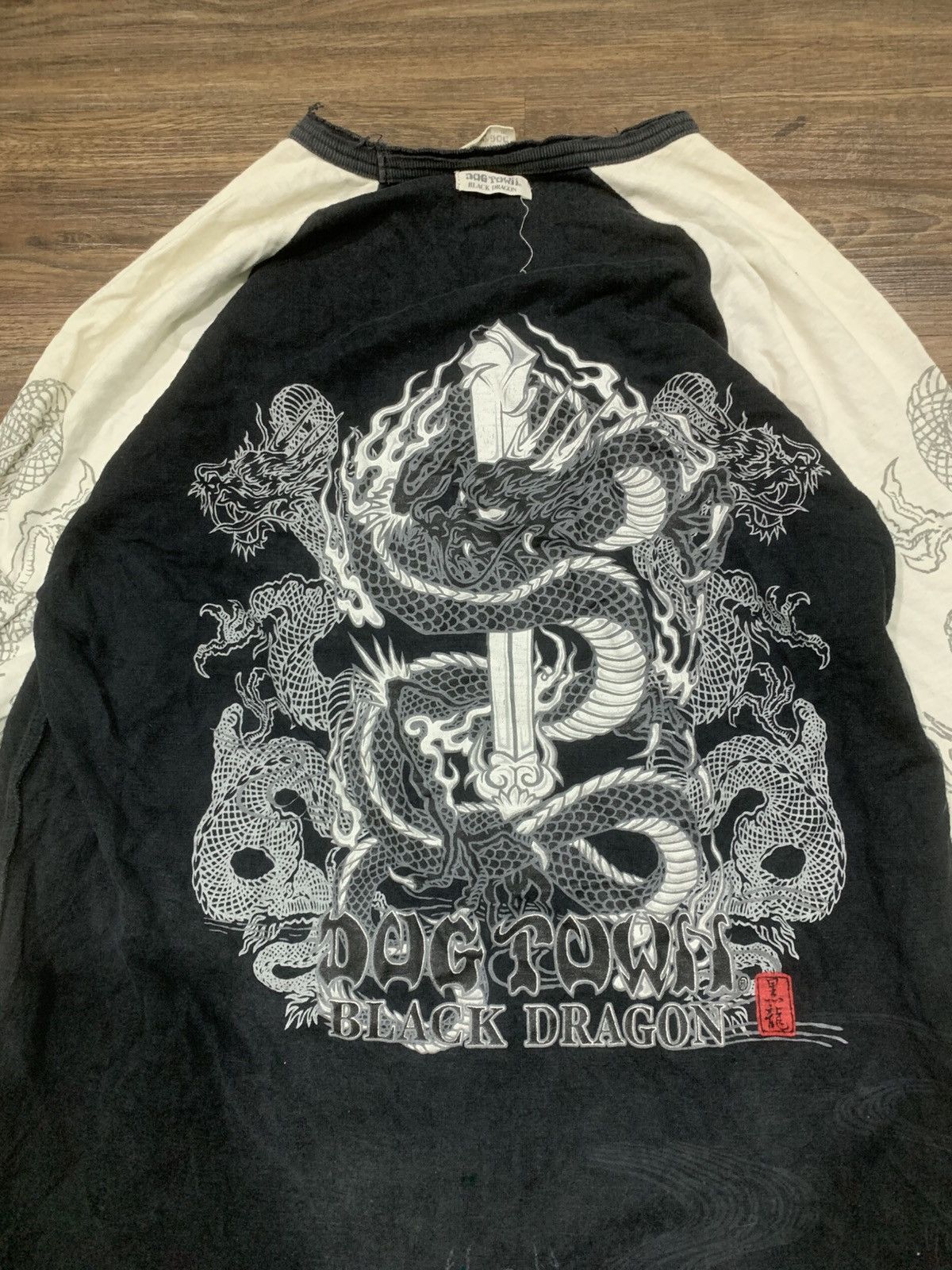 Dogtown DOGTOWN T-SHIRT LONG SLEEVE SUKAJAN DESIGN DRAGON TATOO Size US XL / EU 56 / 4 - 9 Thumbnail