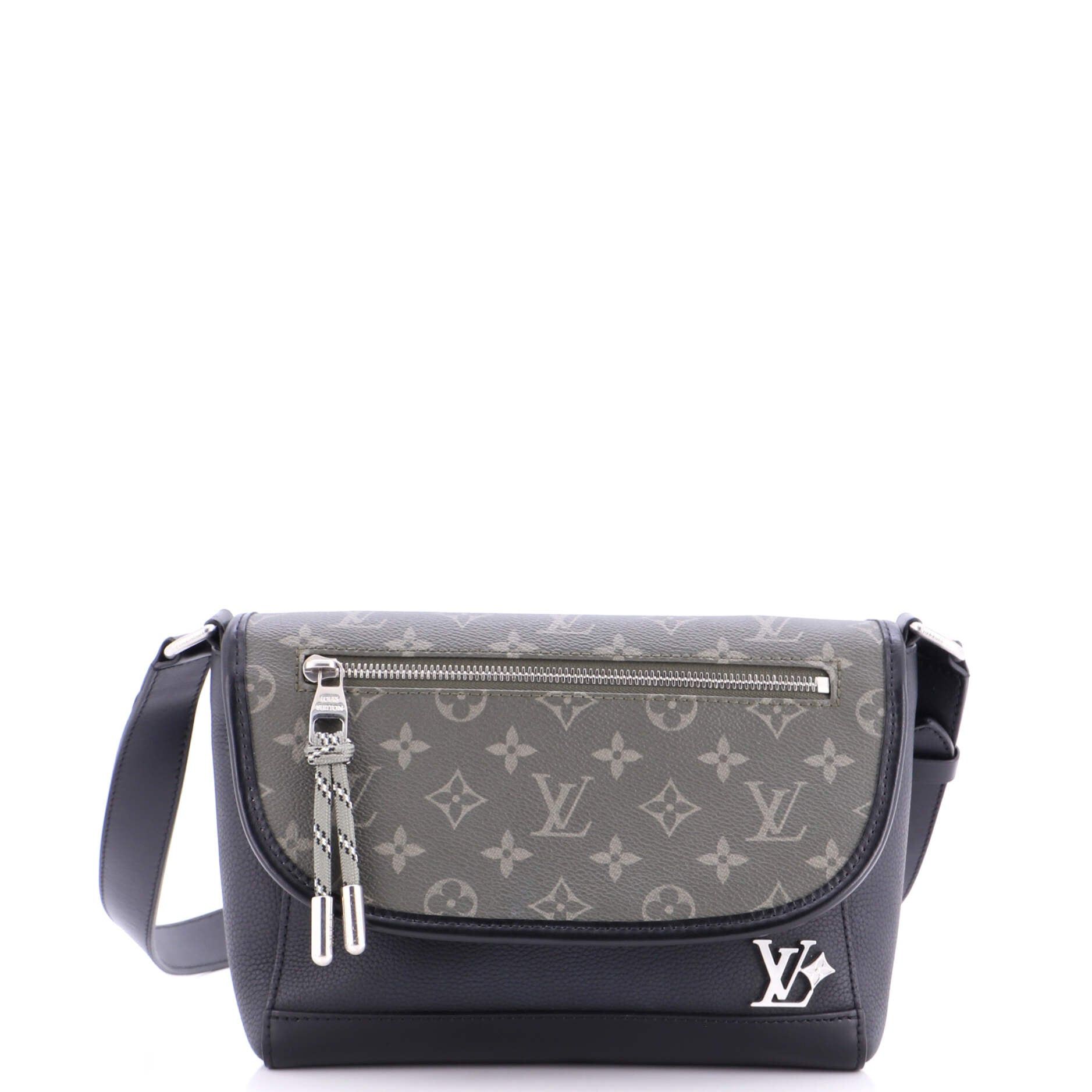 Louis Vuitton Pulse Messenger Size ONE SIZE - 1 Thumbnail