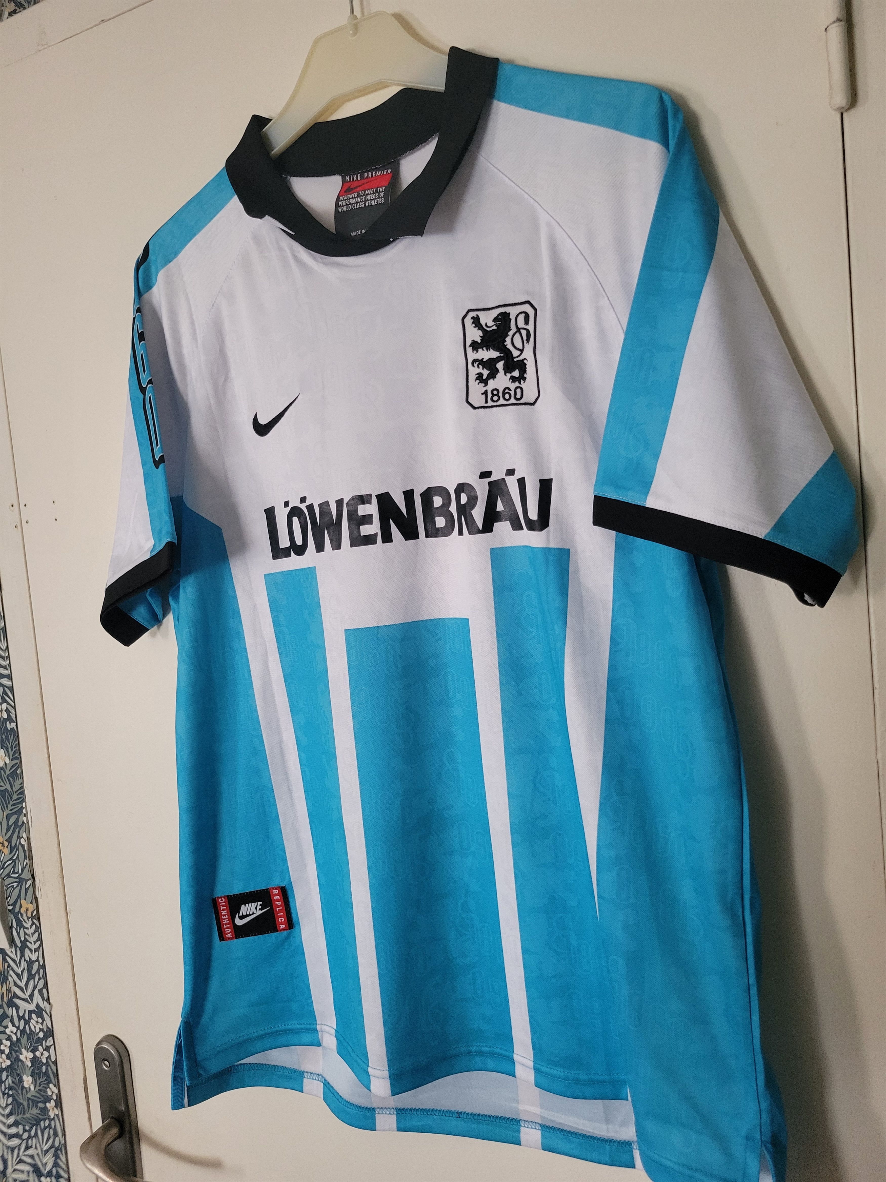 Other Munich 1860 1996 Abédi Pelé 19 Vintage Retro Football Jersey Size US L / EU 52-54 / 3 - 5 Thumbnail
