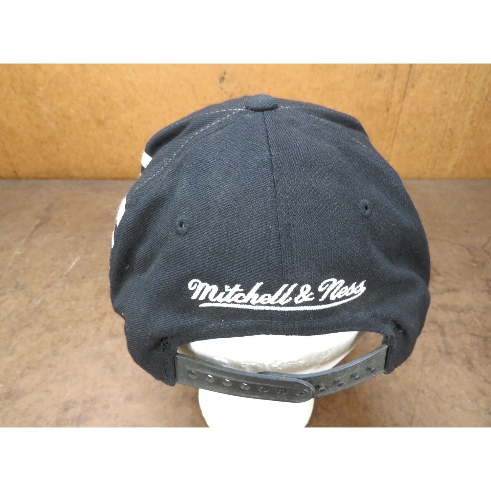 Mitchell & Ness VINTAGE Mitchell & Ness Chicago Black Hawks Snapback Hat Men One Size Black White Striped USA Trucker Hat Adjustable Summer Spring Size ONE SIZE - 3 Thumbnail