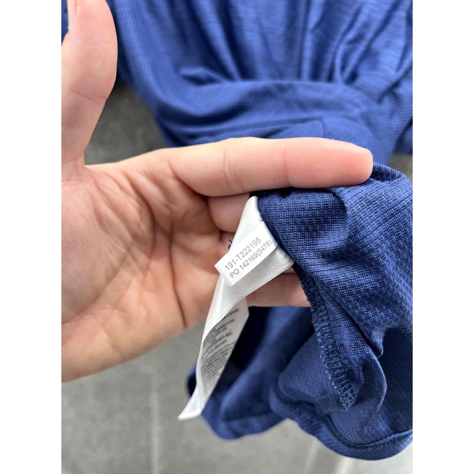 Tommy Bahama Tommy Bahama IslandZone Polo Shirt Mens Large Blue Solid Marlin Logo Golf Casual Shirt Size US L / EU 52-54 / 3 - 3 Thumbnail