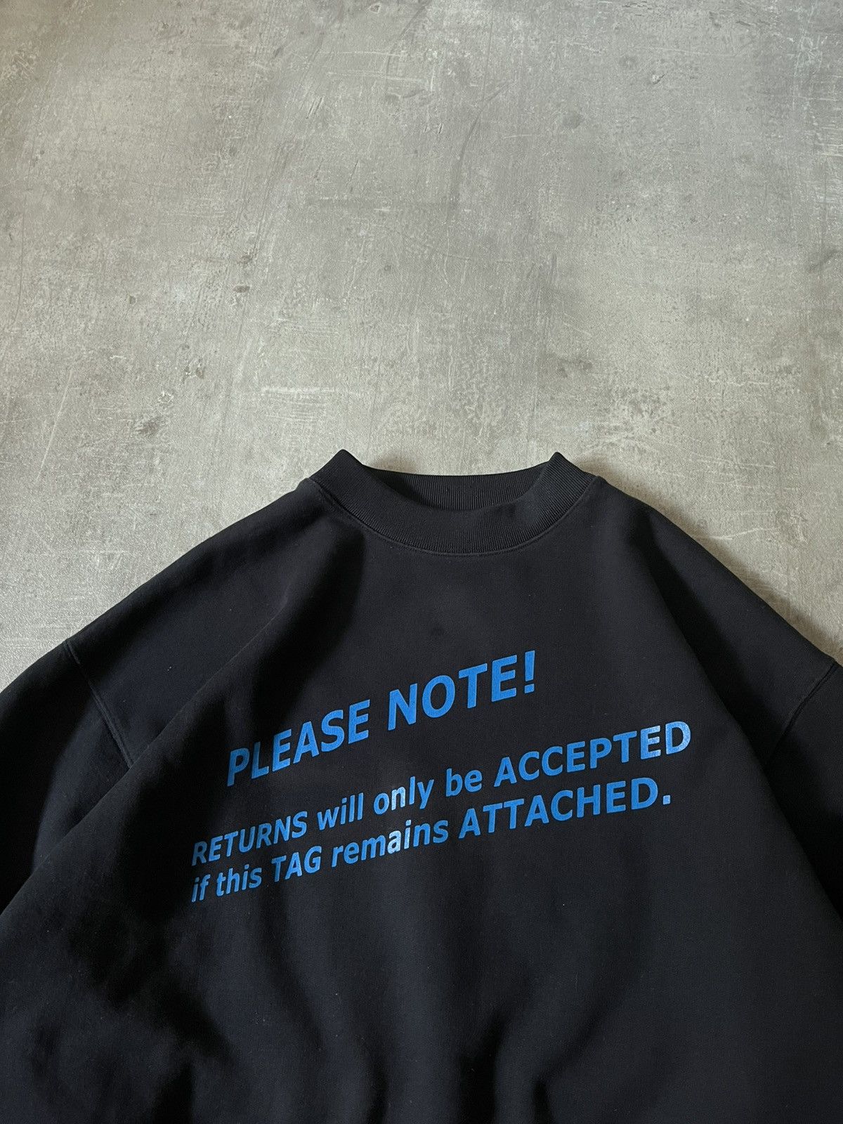 Acne Studios Acne Studios A/W 15 Please Note! black boxy sweatshirt Size US S / EU 44-46 / 1 - 4 Thumbnail