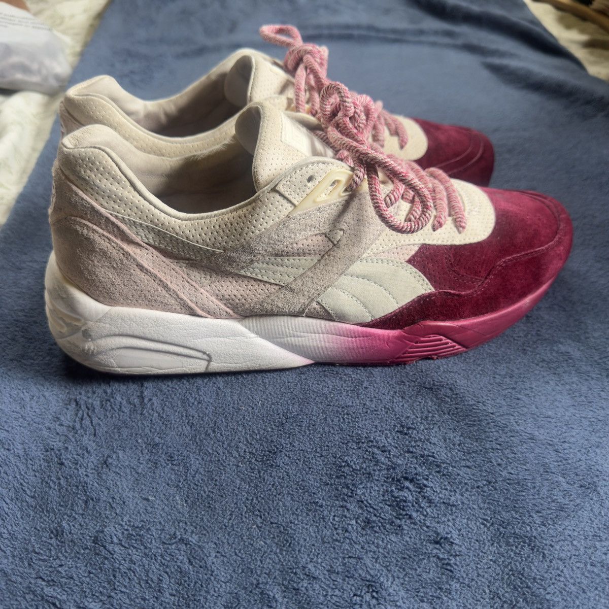 Ronnie Fieg Ronnie Fieg Puma : R698 Low TSP Sakura Size US 11 / EU 44 - 3 Thumbnail