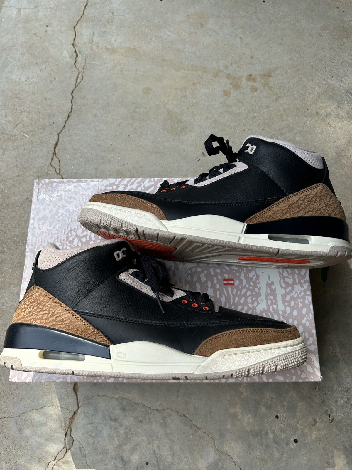 Jordan Brand Jordan 3 “desert elephant” Size US 11.5 / EU 44-45 - 1 Thumbnail