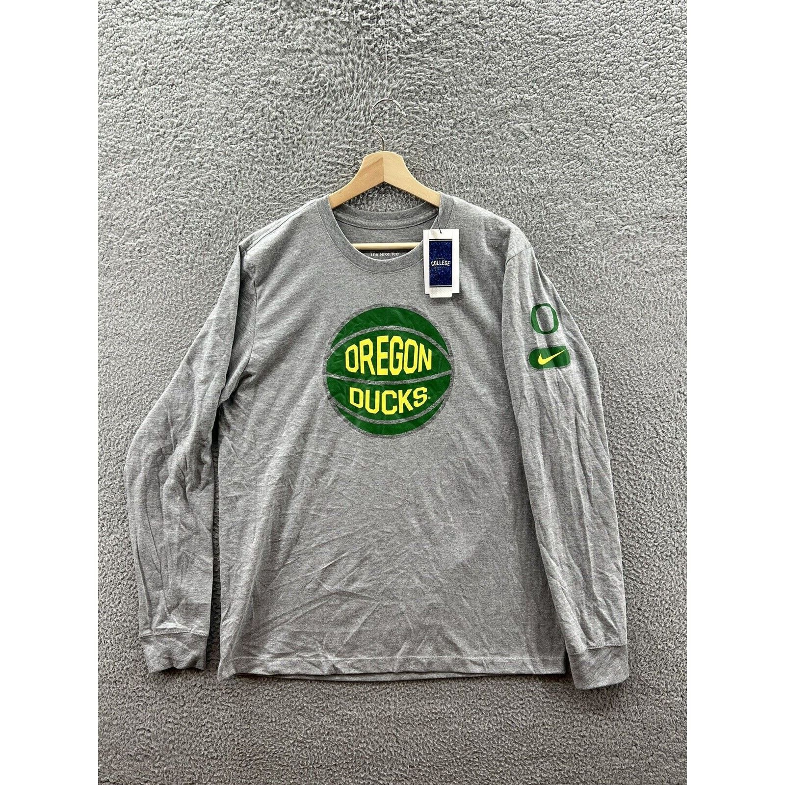 Nike Nike Oregon Fast Break College Gray T-Shirt Large FN6405-063 Size US L / EU 52-54 / 3 - 1 Thumbnail