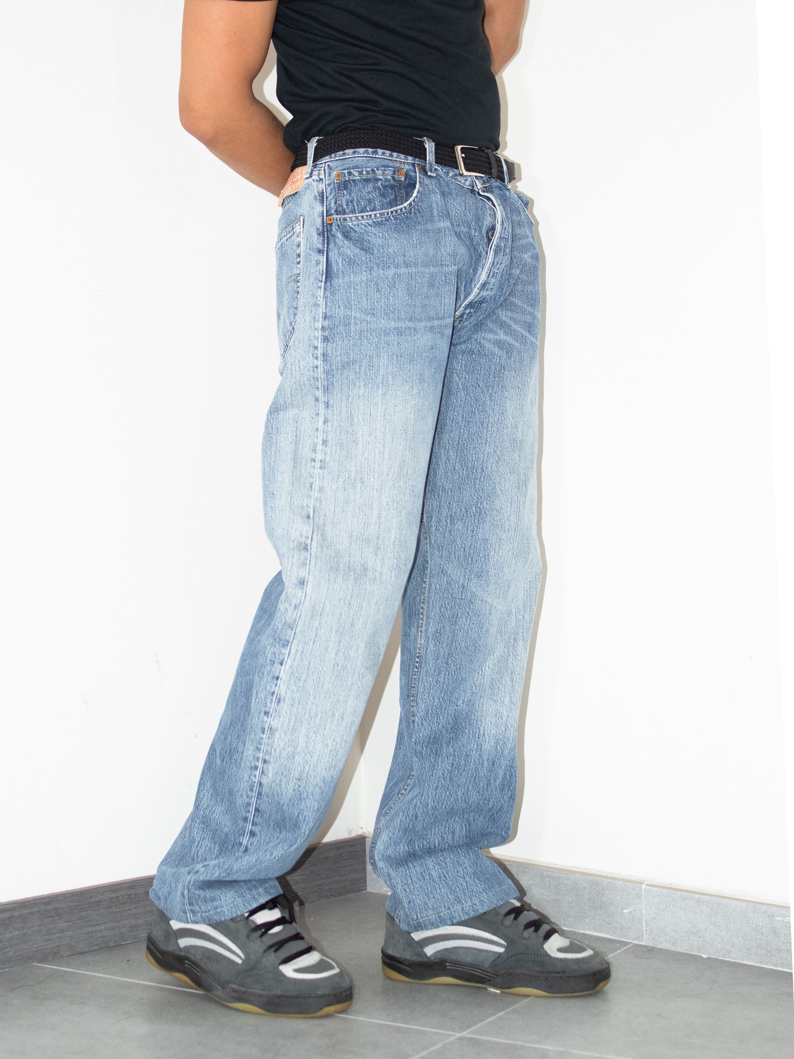 Japanese Brand × Levi's × Vintage Y2k faded Blue stone Washed Levi 501 straight loose Jeans Size US 34 / EU 50 - 3 Thumbnail
