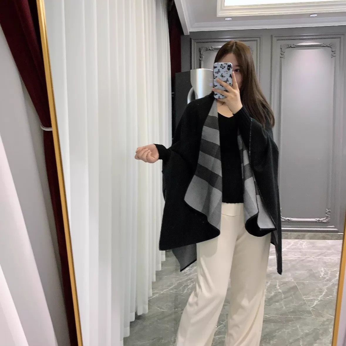 Burberry Burberry Wool Check Cape Shawl 140x140cm Flaws 2023 Size ONE SIZE - 7 Thumbnail