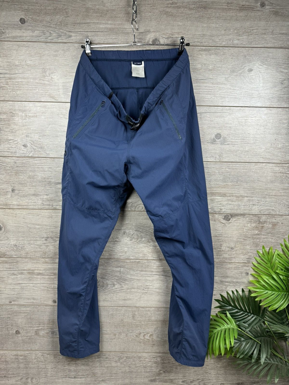 Arc’teryx Outdoor pants y2k Drill style Gorpcore size S