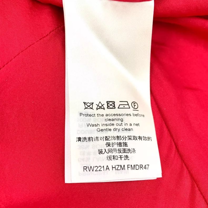 Louis Vuitton Louis Vuitton 22 Red Sheep Wool Crew Neck Short Sleeve Umb Size S / US 4 / IT 40 - 6 Thumbnail
