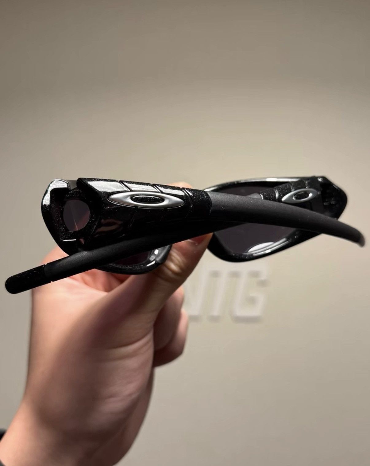 Oakley Black Oval Sporty Sunglasses Size ONE SIZE - 5 Thumbnail