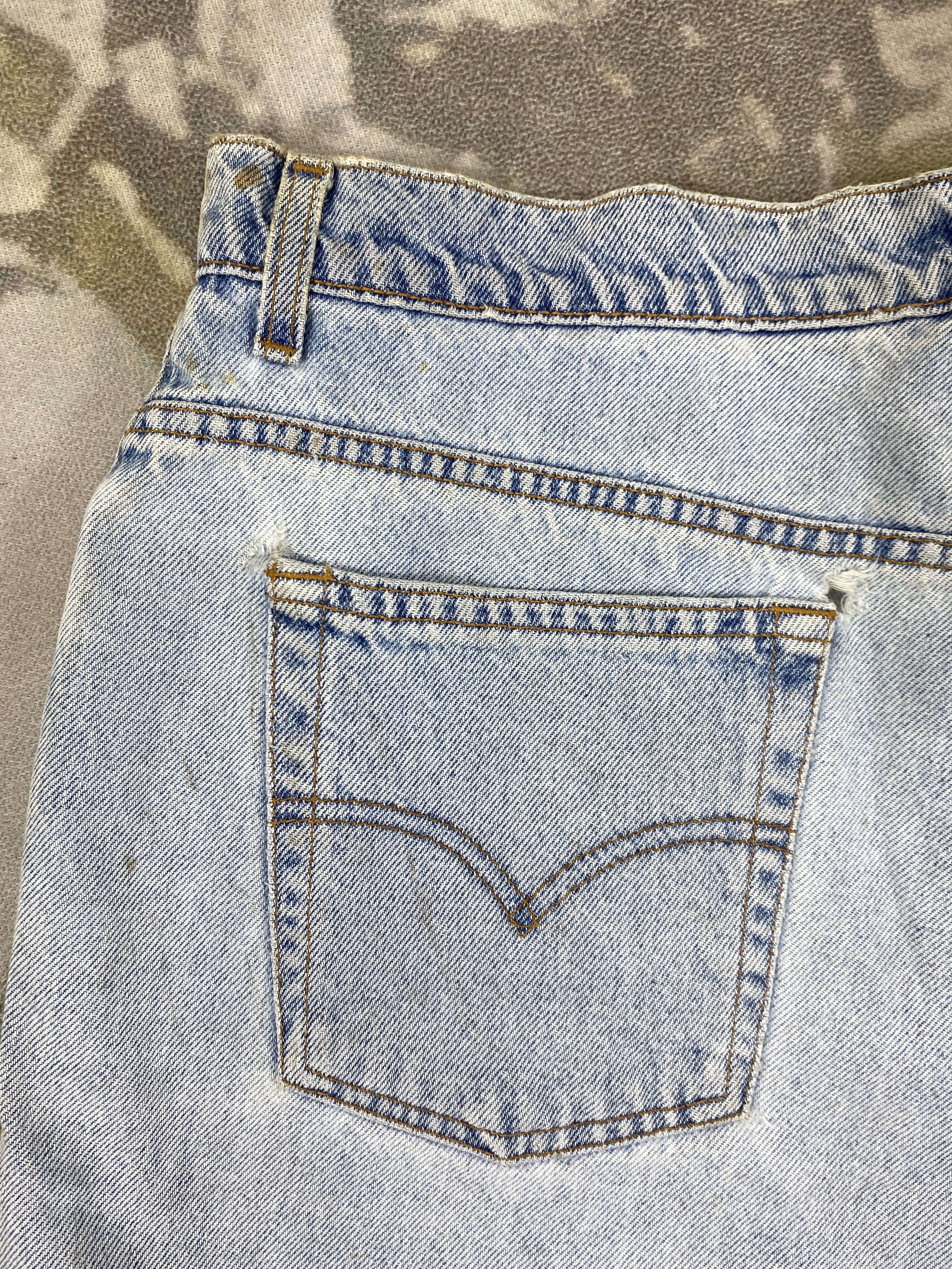 Levi's Vintage Levi's Light Wash Denim 36 x 5.5 -JN065 Size US 36 / EU 52 - 9 Thumbnail