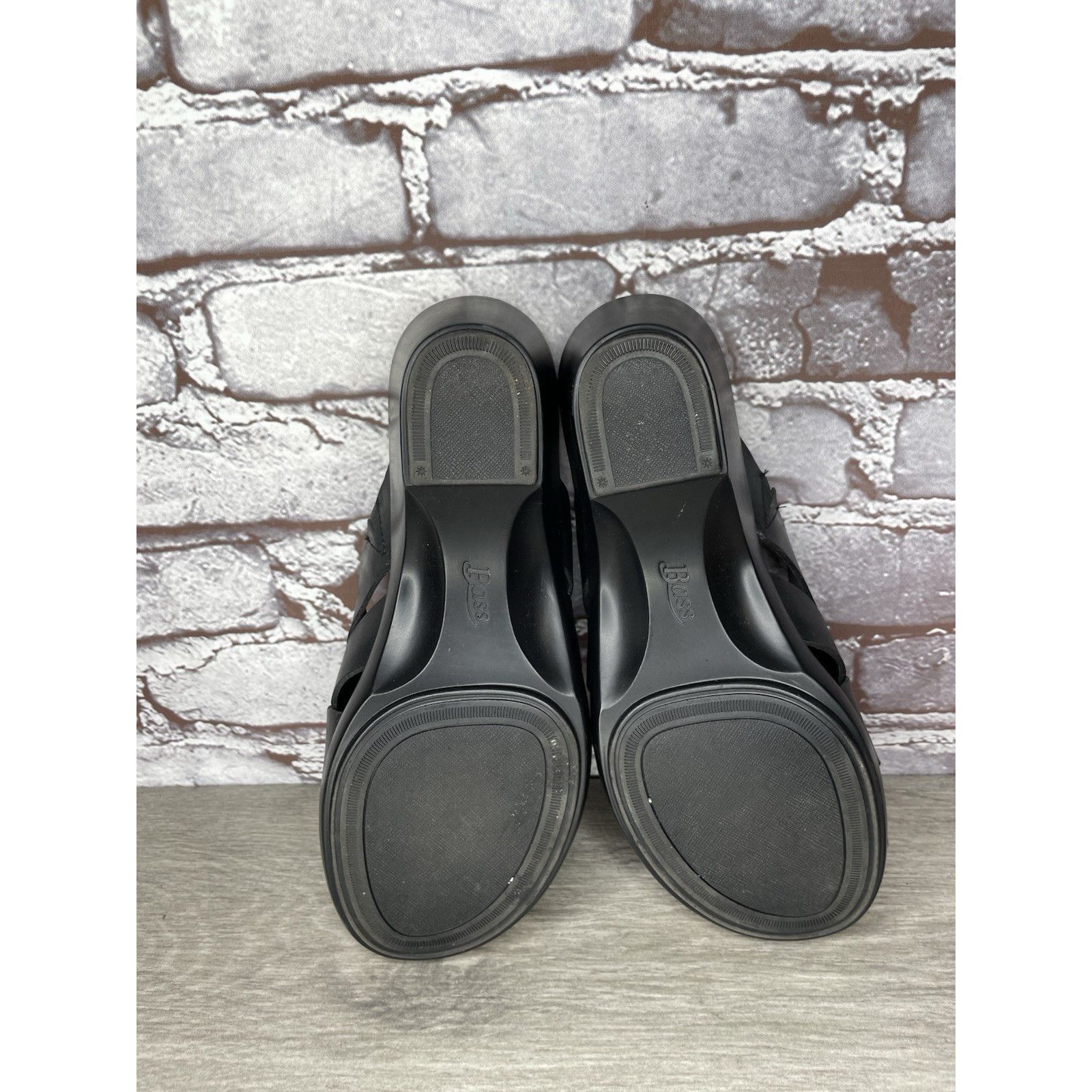 Bass G.H. Bass & Co. MaryAnn Black Leather Wedge Slip On Sandals Size US 8 / IT 38 - 12 Thumbnail