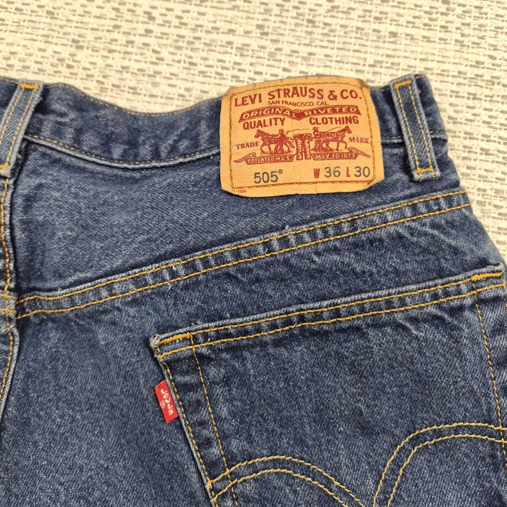 Levi's Levi's 505 Jeans Mens 36x30 Blue Medium Wash Regular Fit Straight Leg Denim Pants Size US 36 / EU 52 - 4 Thumbnail