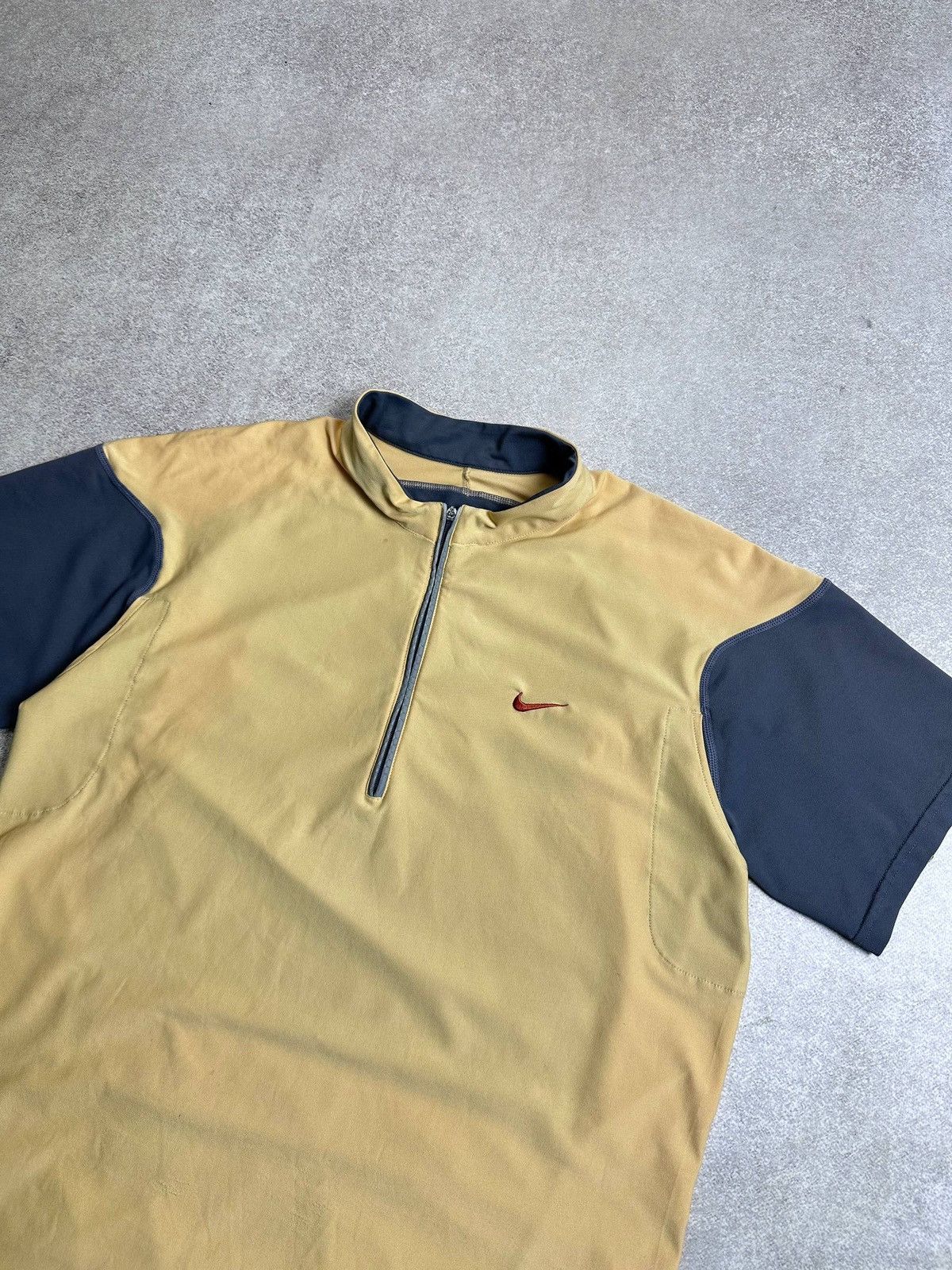 Nike Vintage Nike ACG Back Pocket Gorp T-shirt Y2K M Size US M / EU 48-50 / 2 - 2 Thumbnail