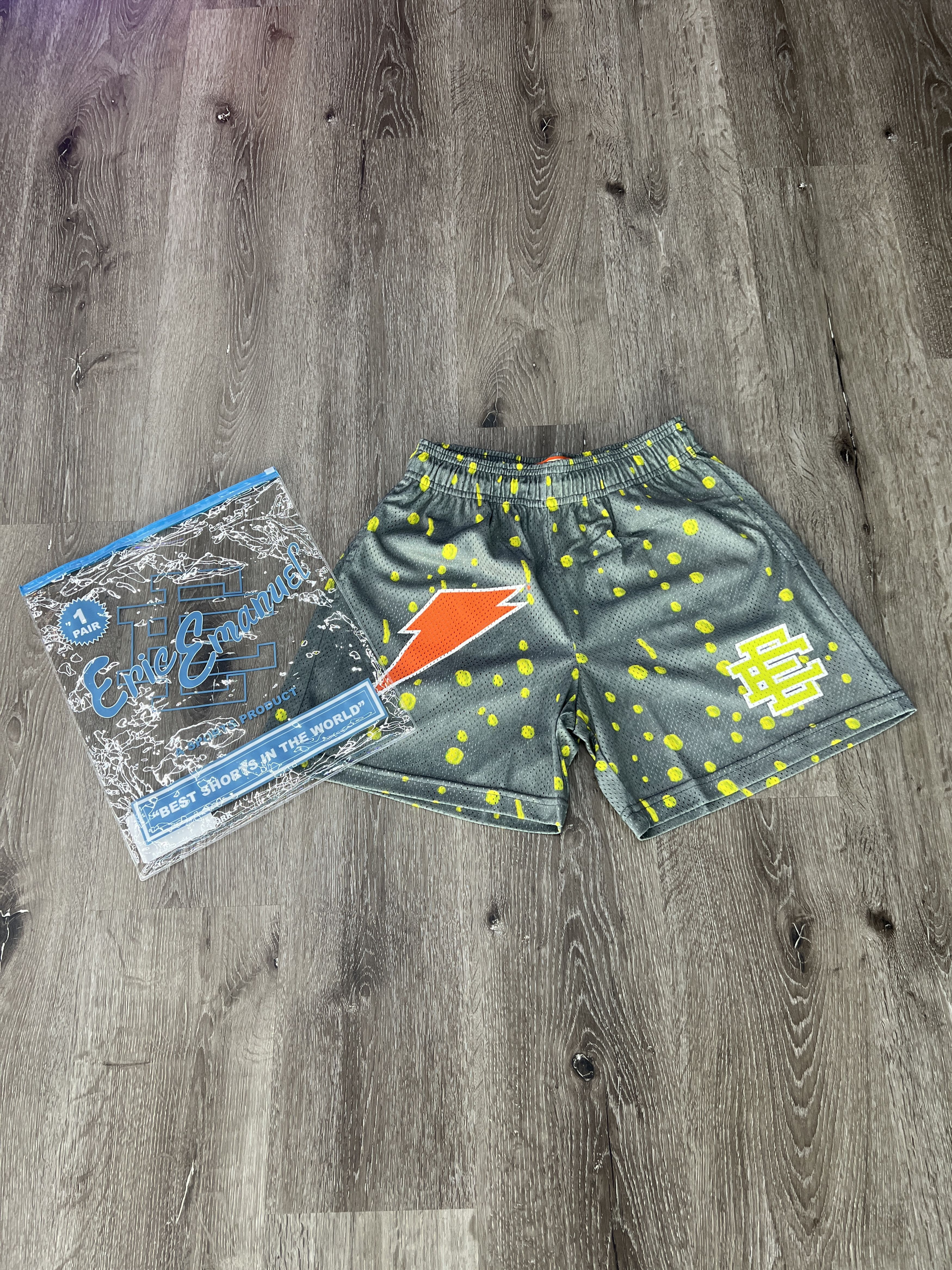 Eric Emanuel Eric Emanuel x Gatorade "Yellow" Shorts (SMALL) Size US 30 / EU 46 - 1 Thumbnail