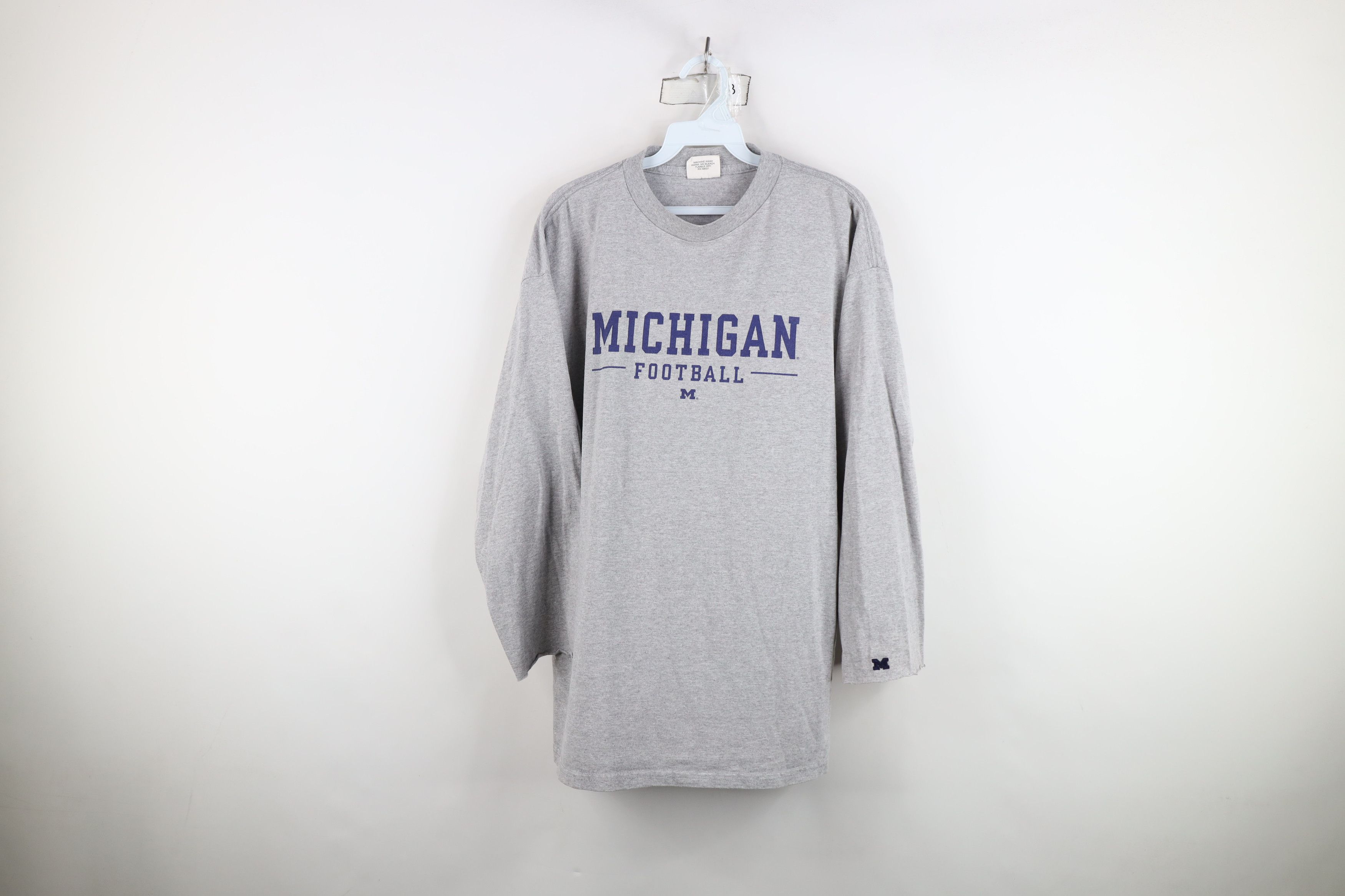 Vintage Vintage 90s University of Michigan Football T-Shirt Gray USA Size US XL / EU 56 / 4 - 1 Thumbnail