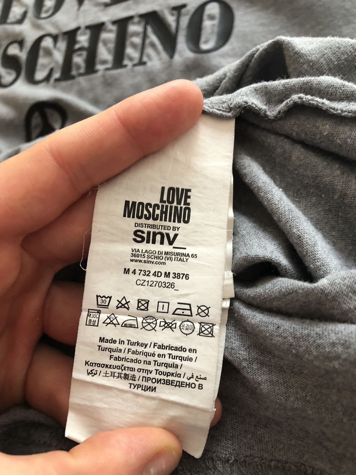 Moschino LOVE MOSCHINO VINTAGE DESIGNER QUALITY TEE SHIRT Size US L / EU 52-54 / 3 - 4 Thumbnail