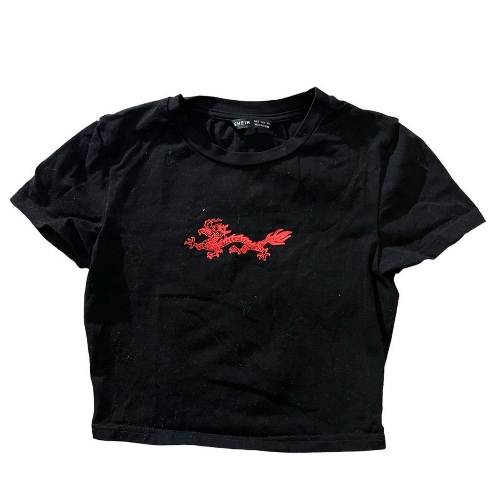 Shein SHEIN Cropped T-Shirt Womens Small Black Red Dragon Cropped Size S / US 4 / IT 40 - 2 Thumbnail