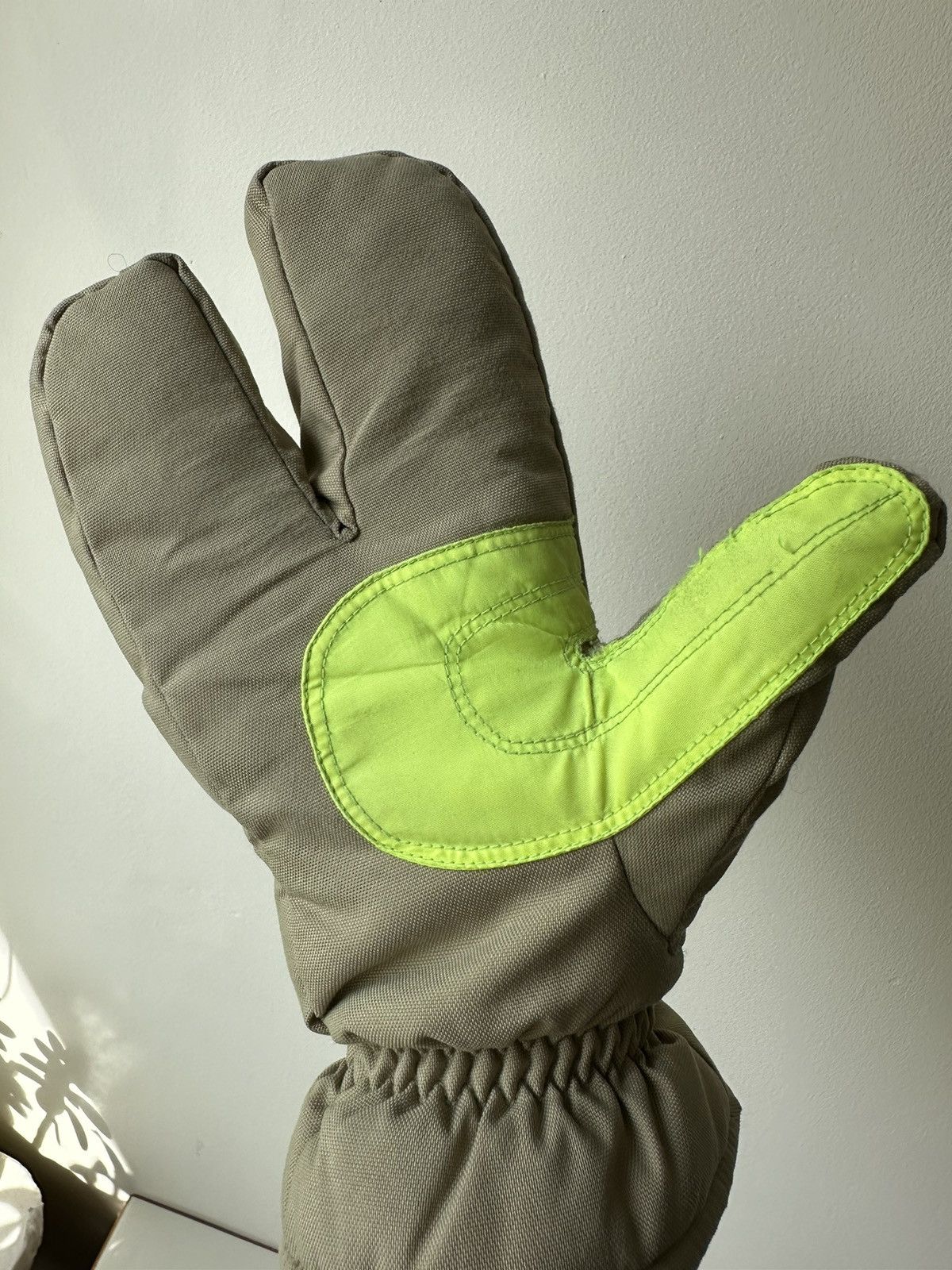 Walter Van Beirendonck WL&T AW99 tabi ski gloves Walter Van Beirendonck Size ONE SIZE - 10 Thumbnail