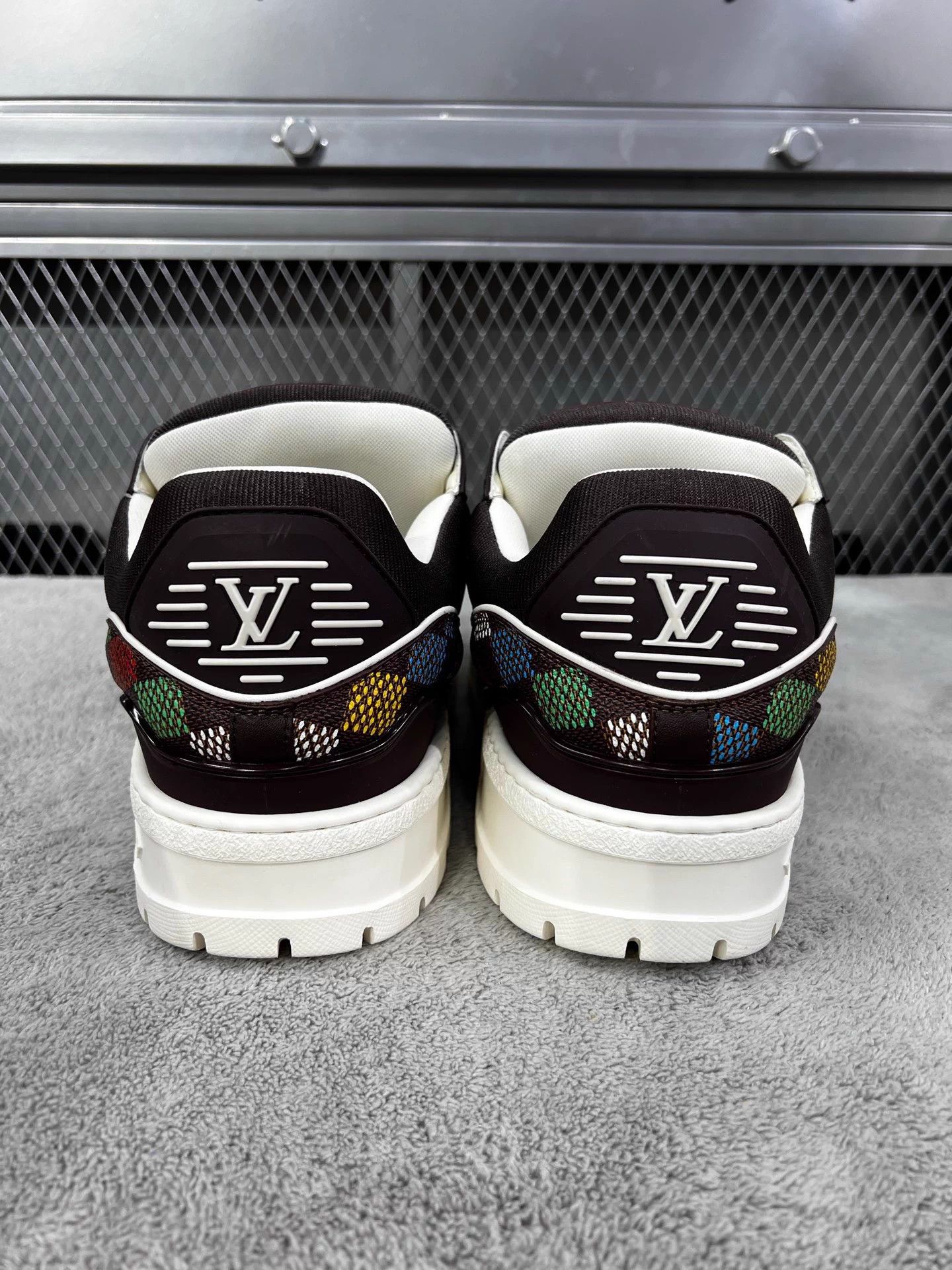 Louis Vuitton LV Trainer Maxi 2025 SS Damier 44(half) mint Size US 11 / EU 44 - 7 Thumbnail
