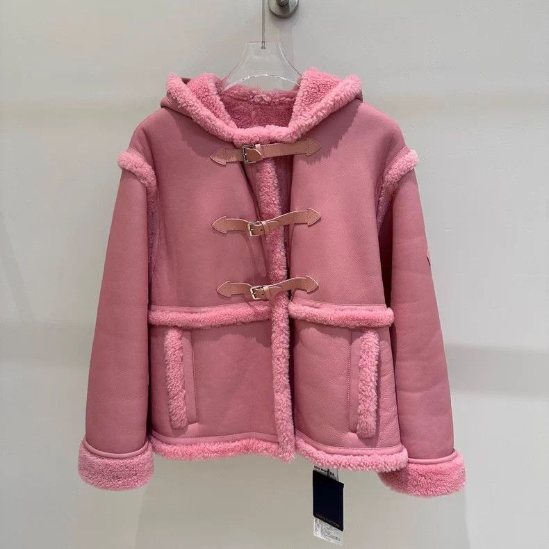 Louis Vuitton Louis Vuitton Pink Fur Lambswool One Piece Hooded Leather Size XXS / US 00 / IT 34 - 1 Thumbnail