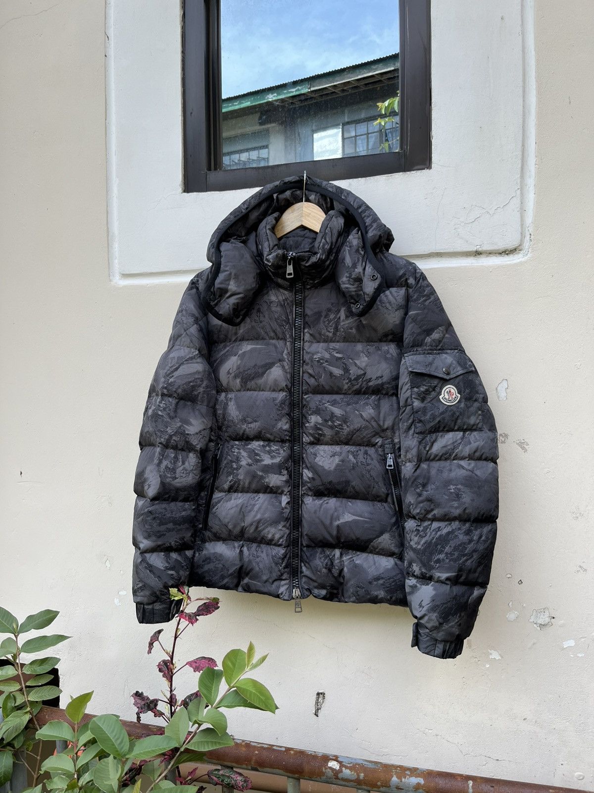 Moncler MONCLER HYMALAY Size US M / EU 48-50 / 2 - 3 Thumbnail