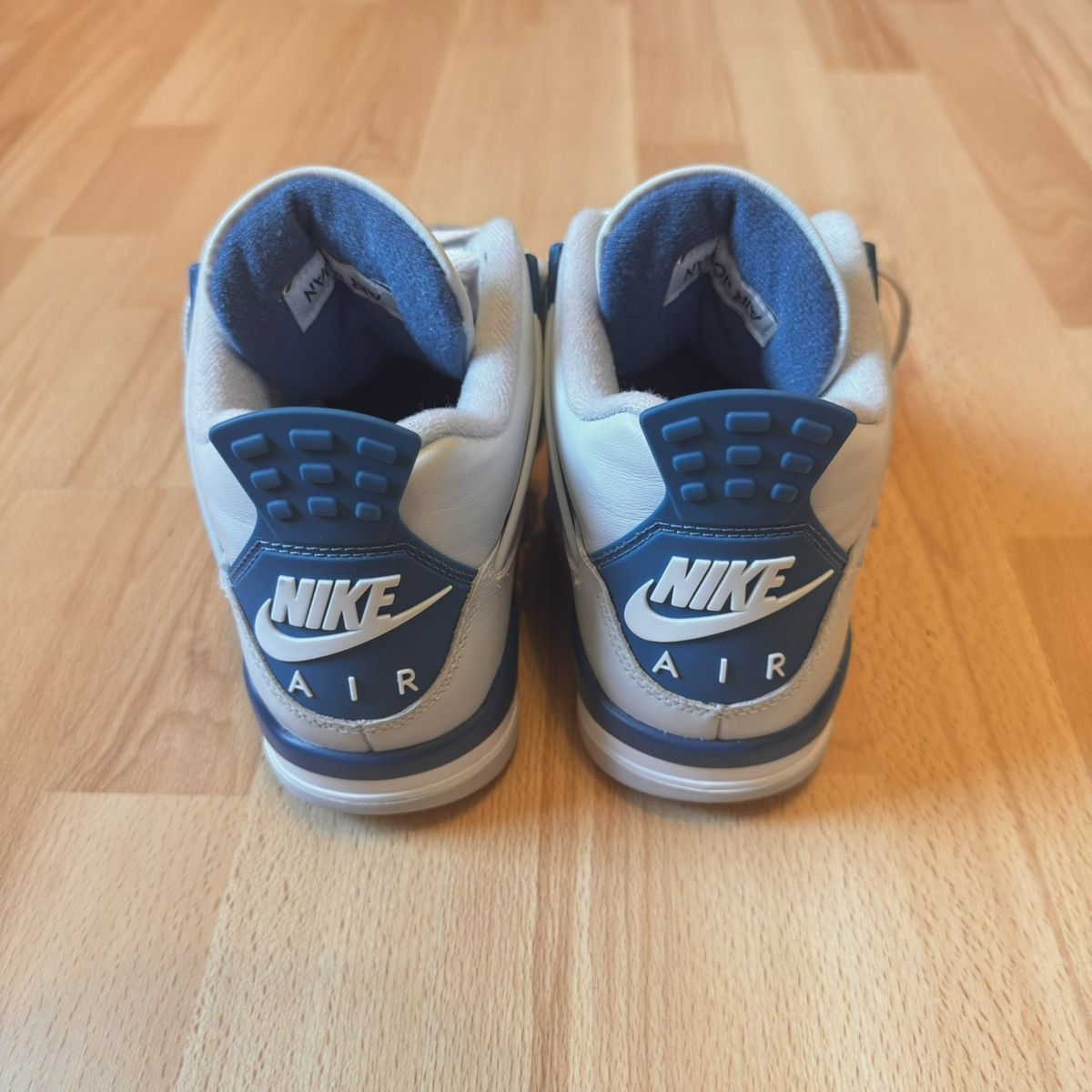 Jordan Brand Jordan 4 military blue Size US 7.5 / EU 40-41 - 5 Thumbnail