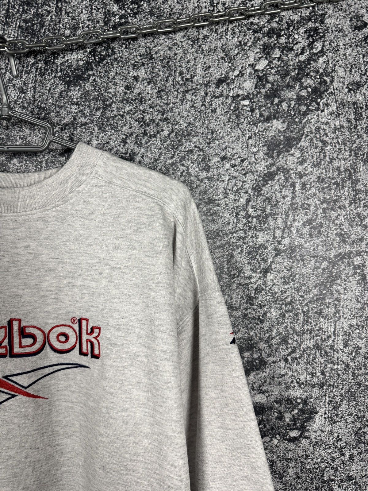 Reebok Reebok Vintage 90s Gray Sweatshirt Pullover Big Logo Size L Size US L / EU 52-54 / 3 - 2 Thumbnail