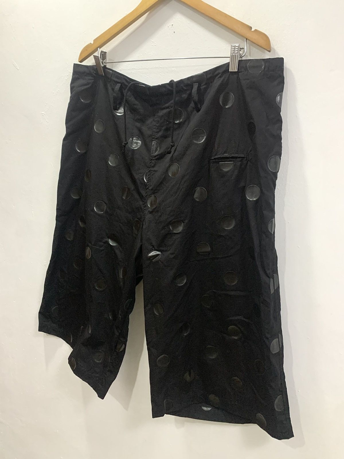Y's YOHJI YAMAMOTO - Y’s POLKA DOT WIDE SHORTS Size US 40 / EU 56 - 5 Thumbnail