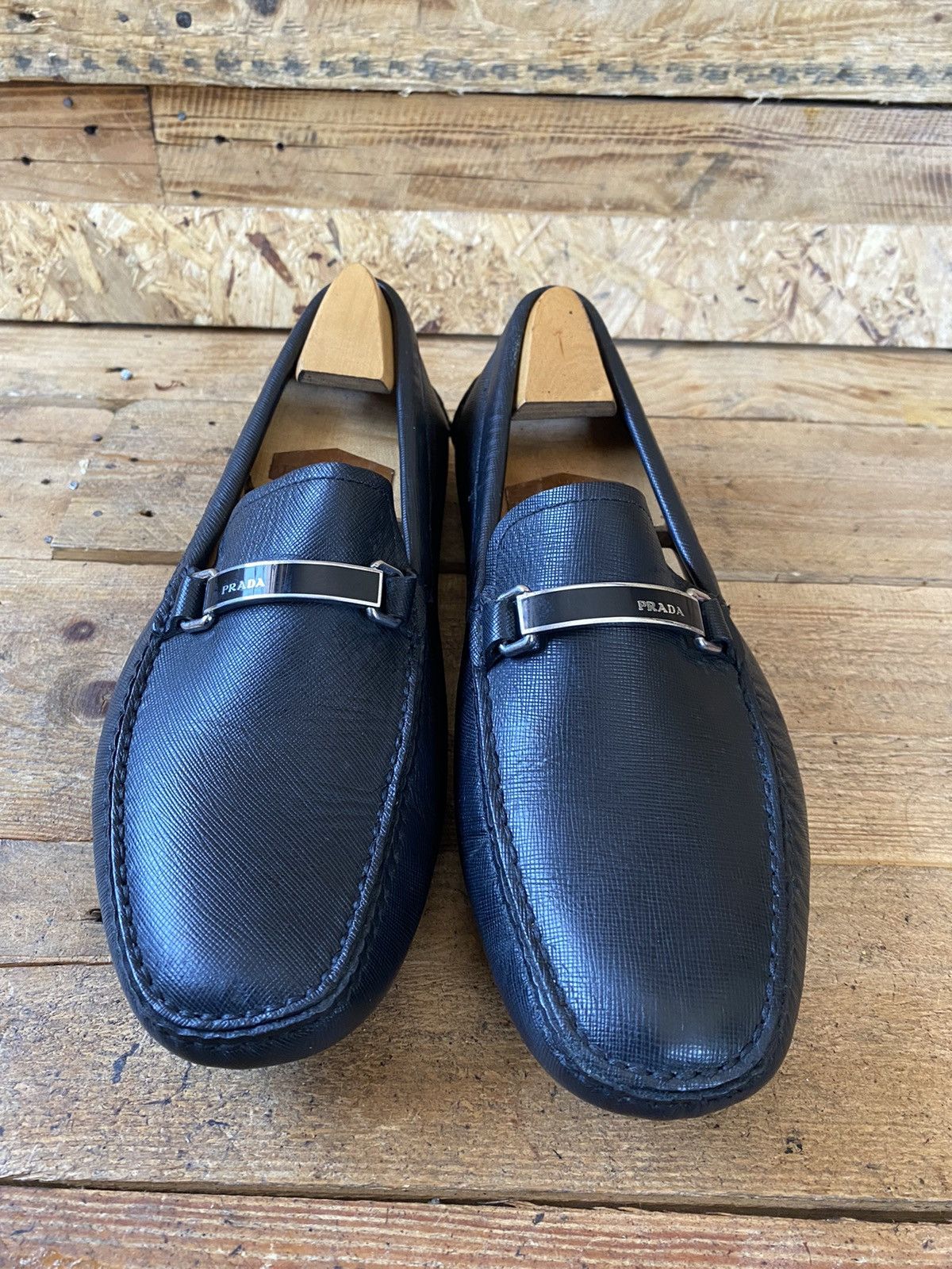 Prada Prada logo horsebit driving loafers, black shoes uk9 US 10 Size US 10 / EU 43 - 2 Thumbnail