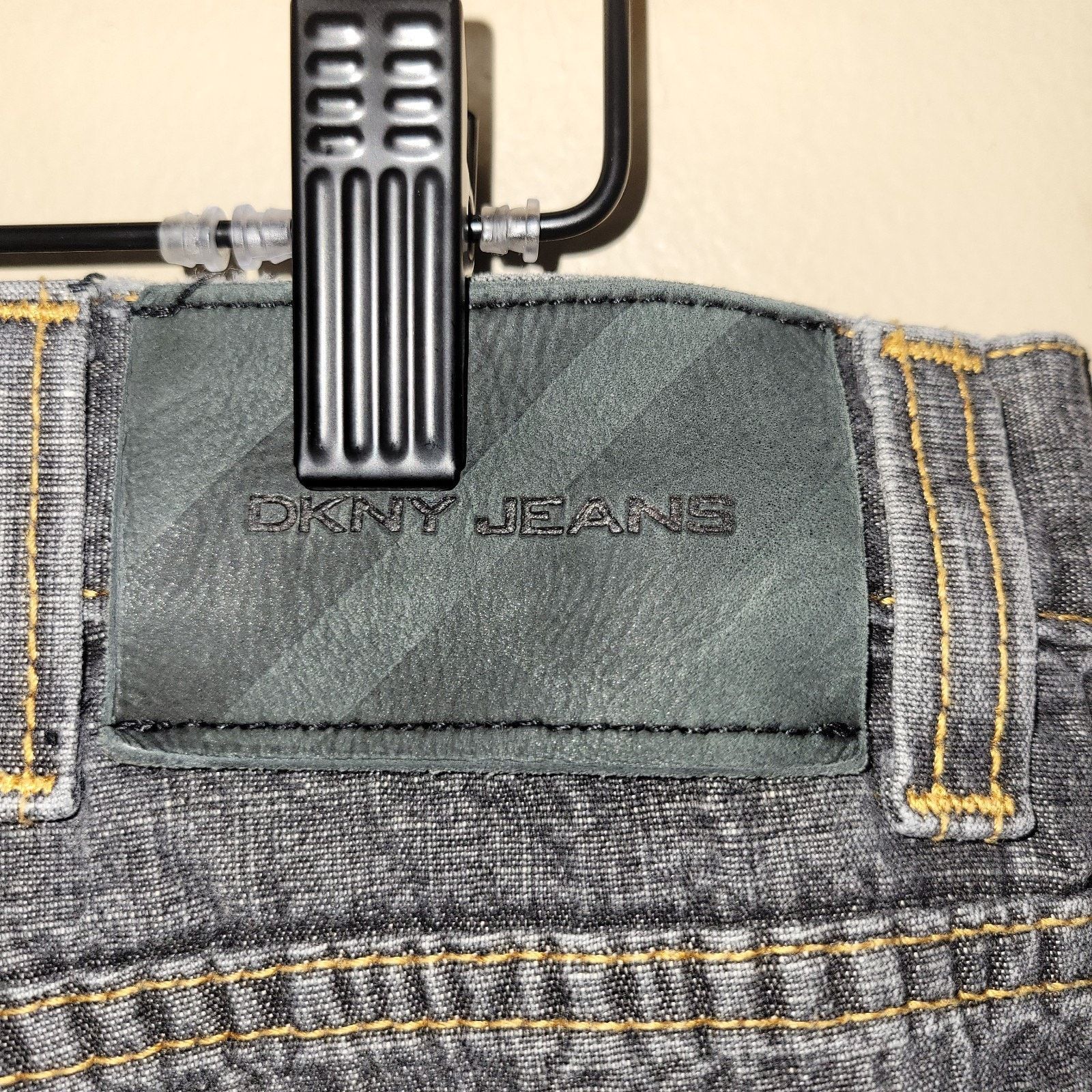 DKNY DKNY Jeans Soho Relaxed Fit Jeans Medium Dark Wash 36/34 Size US 36 / EU 52 - 8 Thumbnail