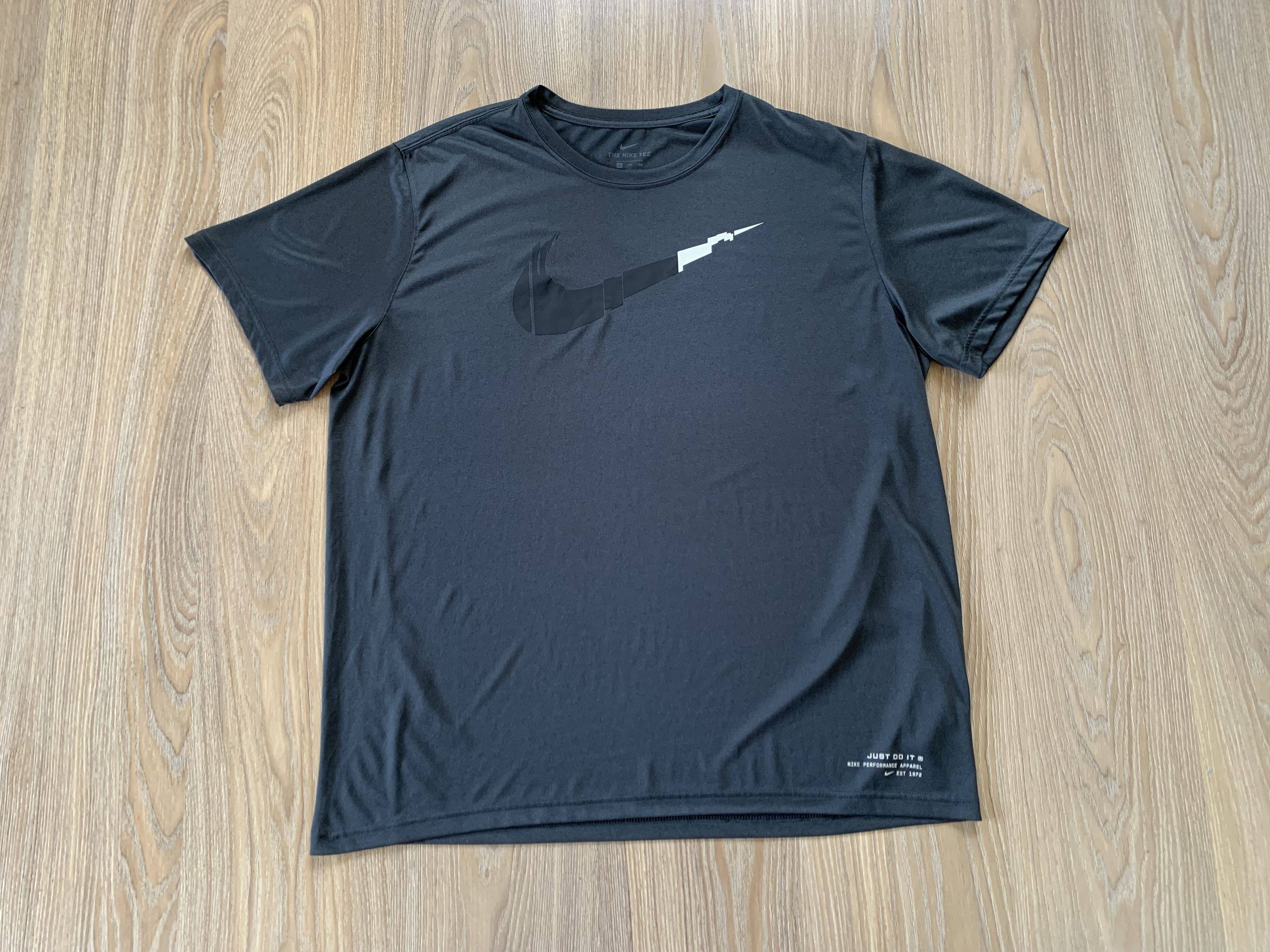 Nike Nike Dri-Fit Big Swoosh Training T Shirt Size US XXL / EU 58 / 5 - 2 Thumbnail