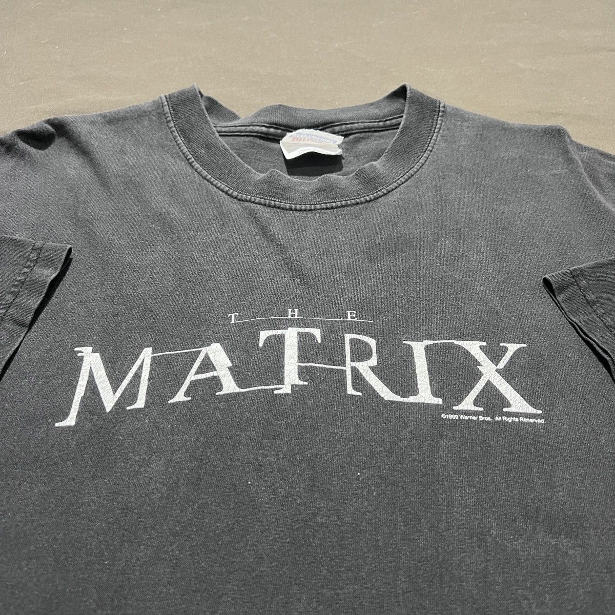 Vintage Vintage 90s The Matrix Promo Movie Tee XL Thrashed Faded Size US XL / EU 56 / 4 - 1 Thumbnail