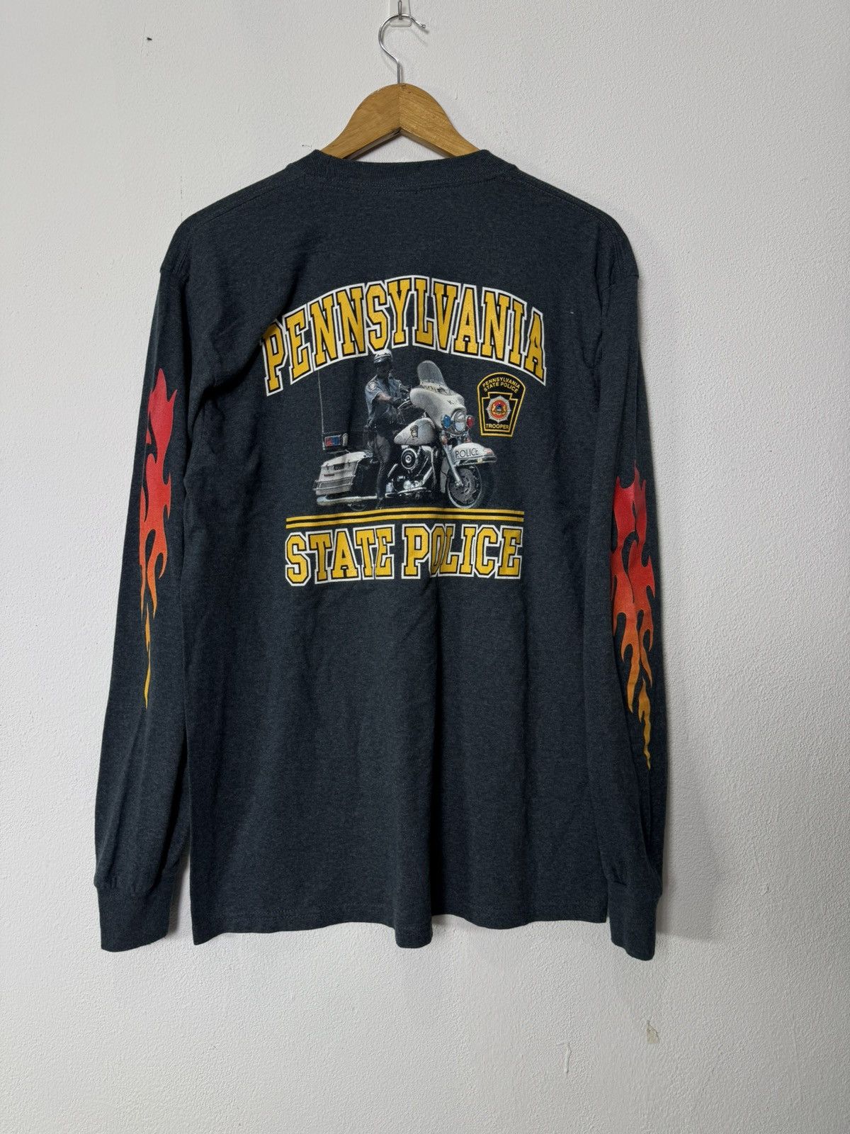 Gildan Pennsylvania state police 👮🏻‍♂️ tshirt Size US L / EU 52-54 / 3 - 1 Thumbnail