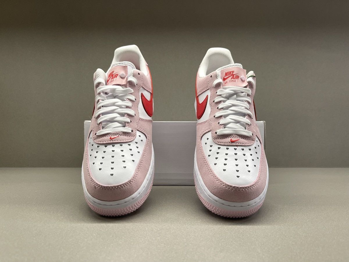 Nike Nike Air Force 1 Low ‘07 QS Valentine’s Day Love Letter Size US 8.5 / EU 41-42 - 4 Thumbnail
