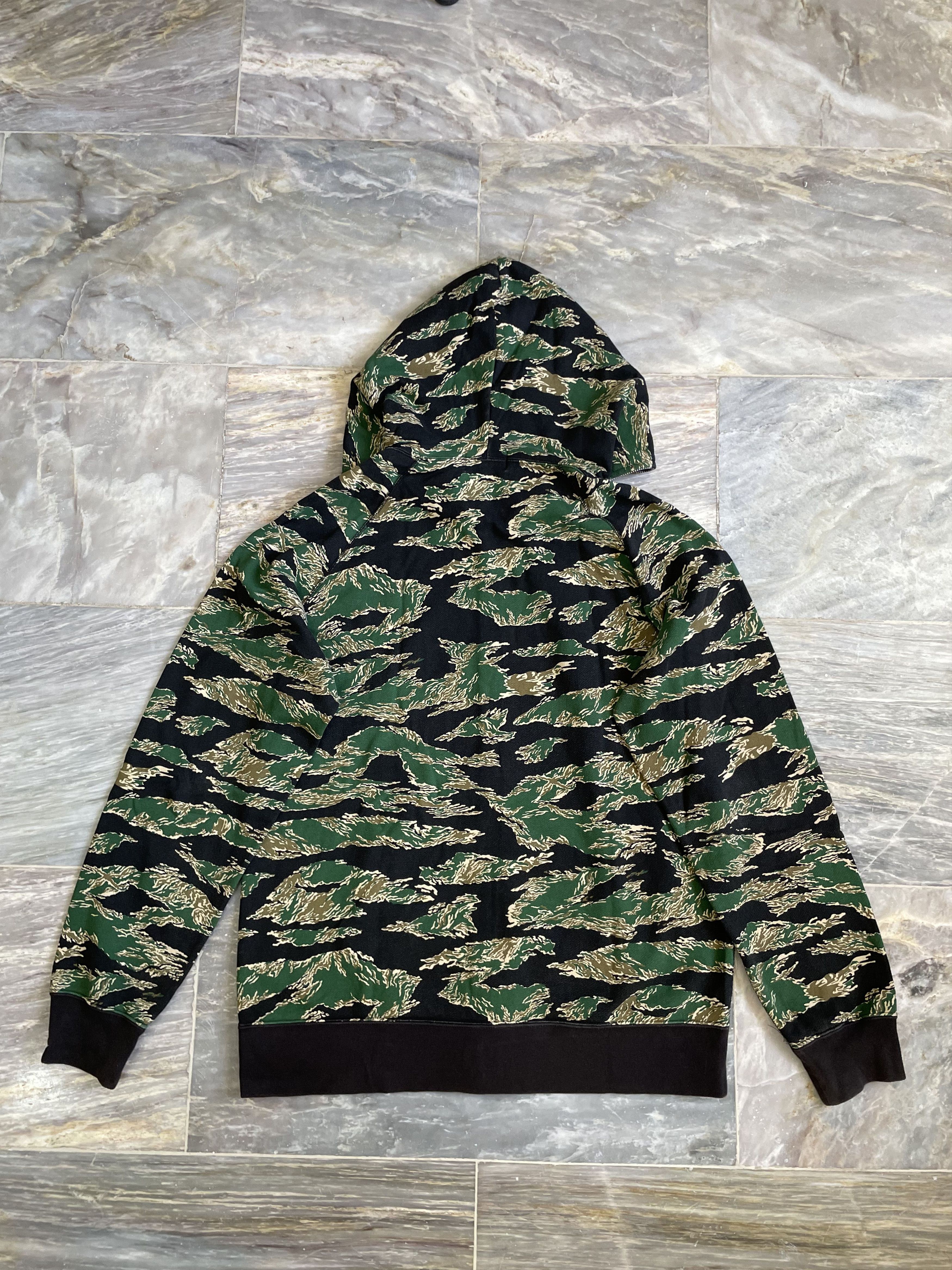 Bape × Nigo OG Bape Tiger Camo Full Zip Hoodie Size US XL / EU 56 / 4 - 14 Thumbnail