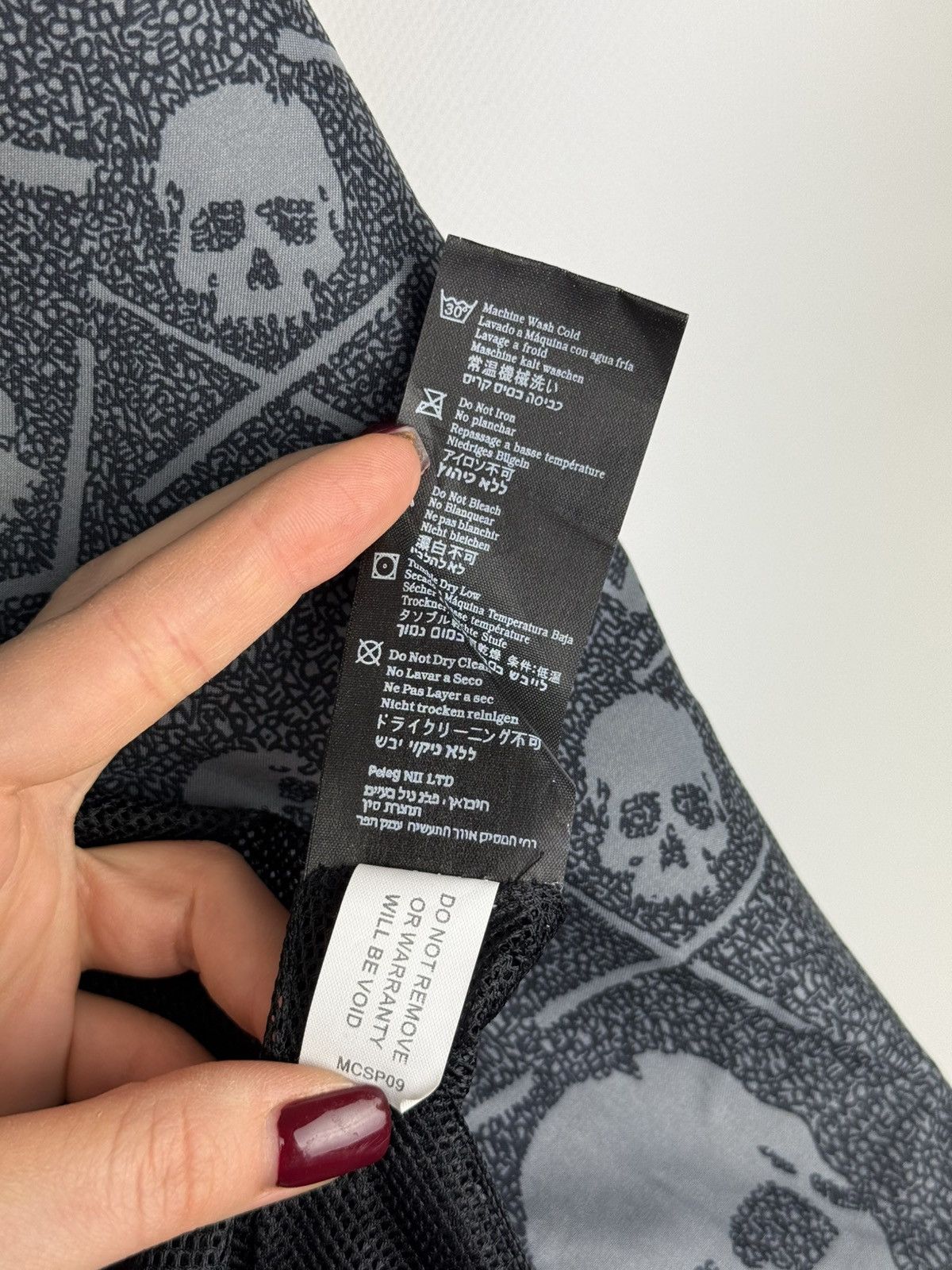 C1RCA Circa Skateboarding Y2K Skull Overprinted Hooded Windbreaker Size US M / EU 48-50 / 2 - 23 Thumbnail